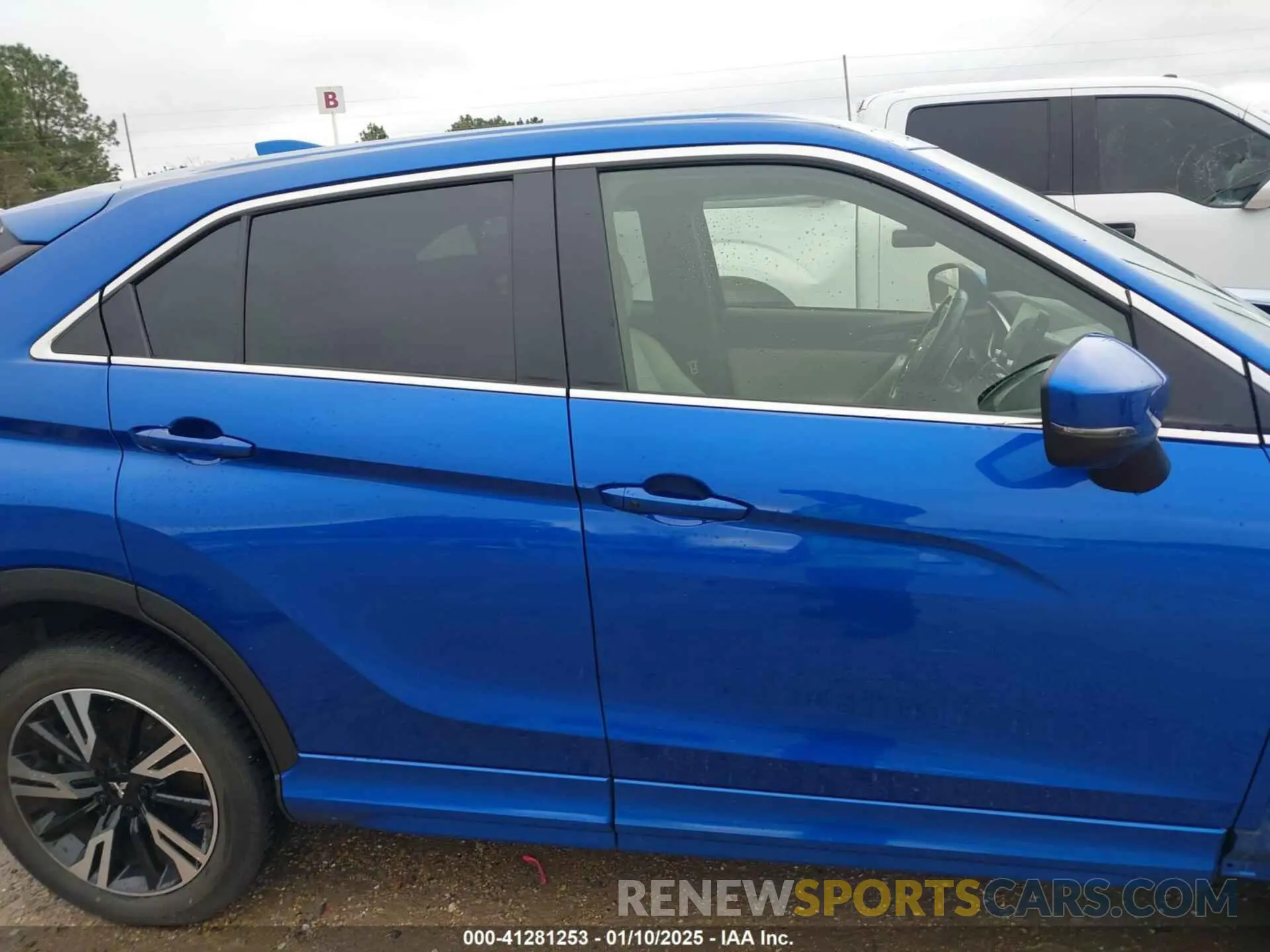14 fotografías del automóvil dañado JA4ATWAA5RZ001492 MITSUBISHI ECLIPSE CROSS 2024