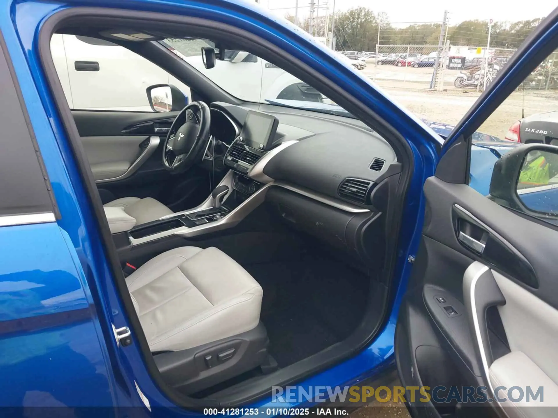 5 fotografías del automóvil dañado JA4ATWAA5RZ001492 MITSUBISHI ECLIPSE CROSS 2024