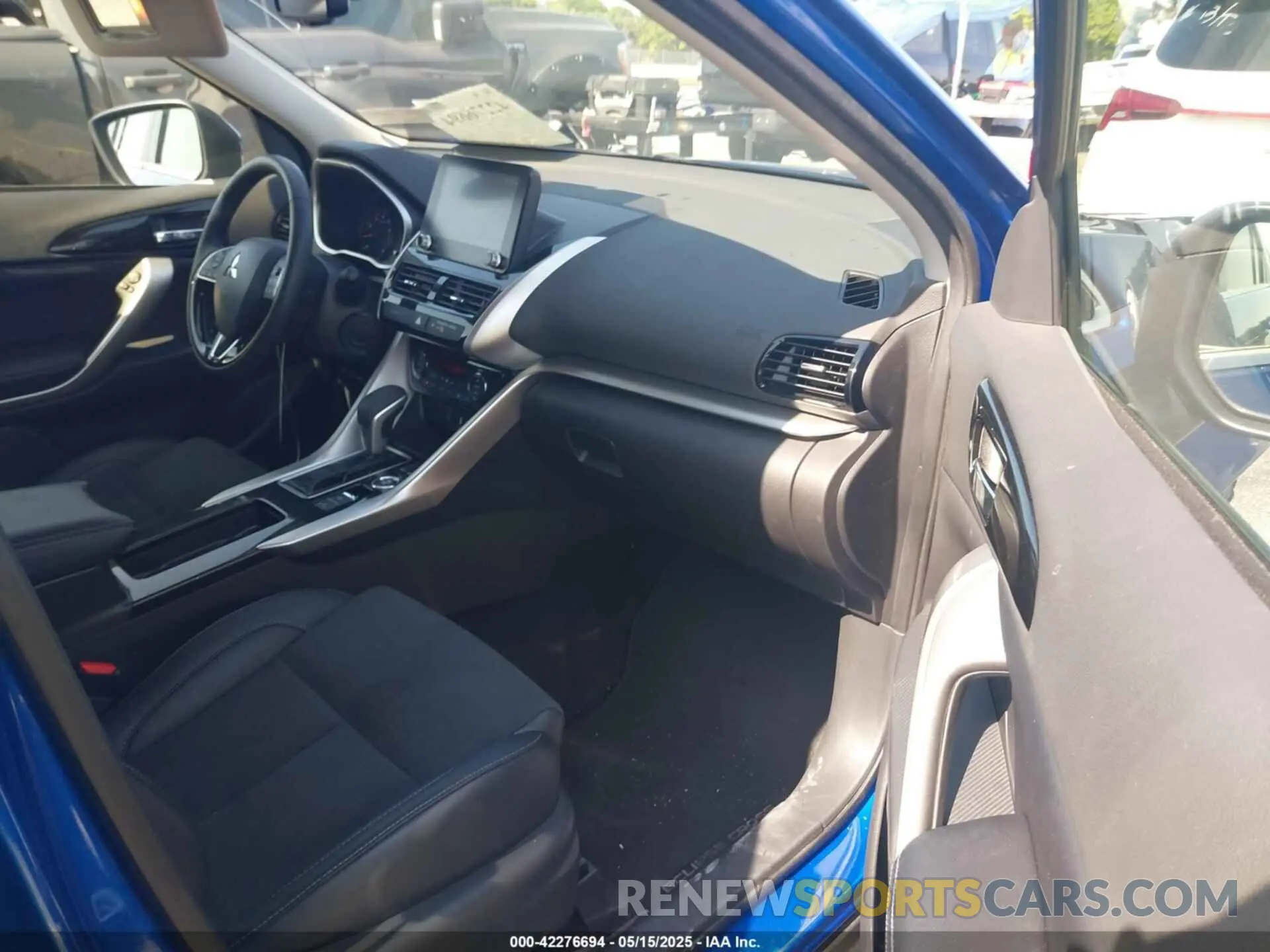 5 fotografías del automóvil dañado JA4ATWAA5RZ043290 MITSUBISHI ECLIPSE CROSS 2024