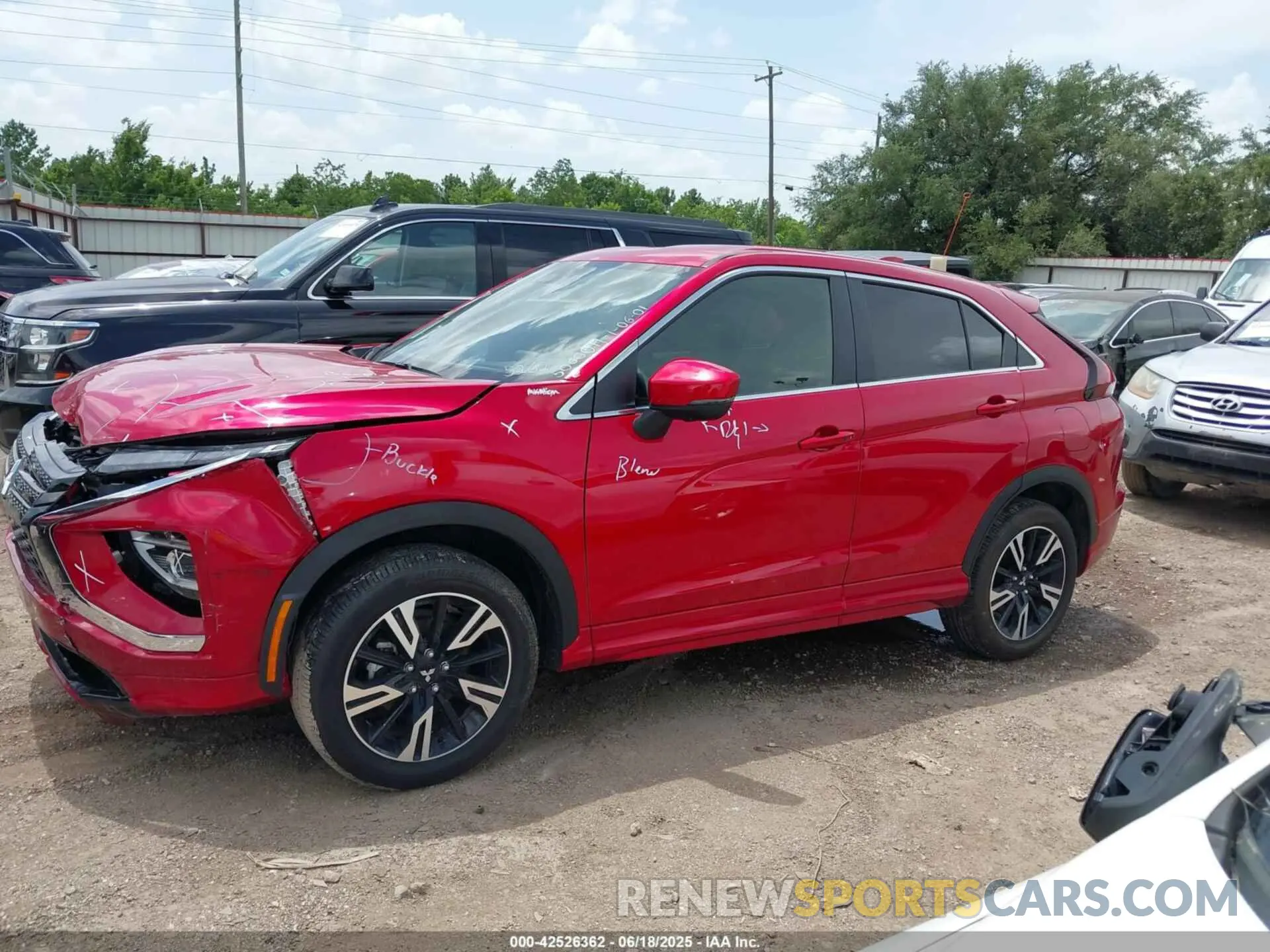 14 fotografías del automóvil dañado JA4ATWAA6RZ075262 MITSUBISHI ECLIPSE CROSS 2024