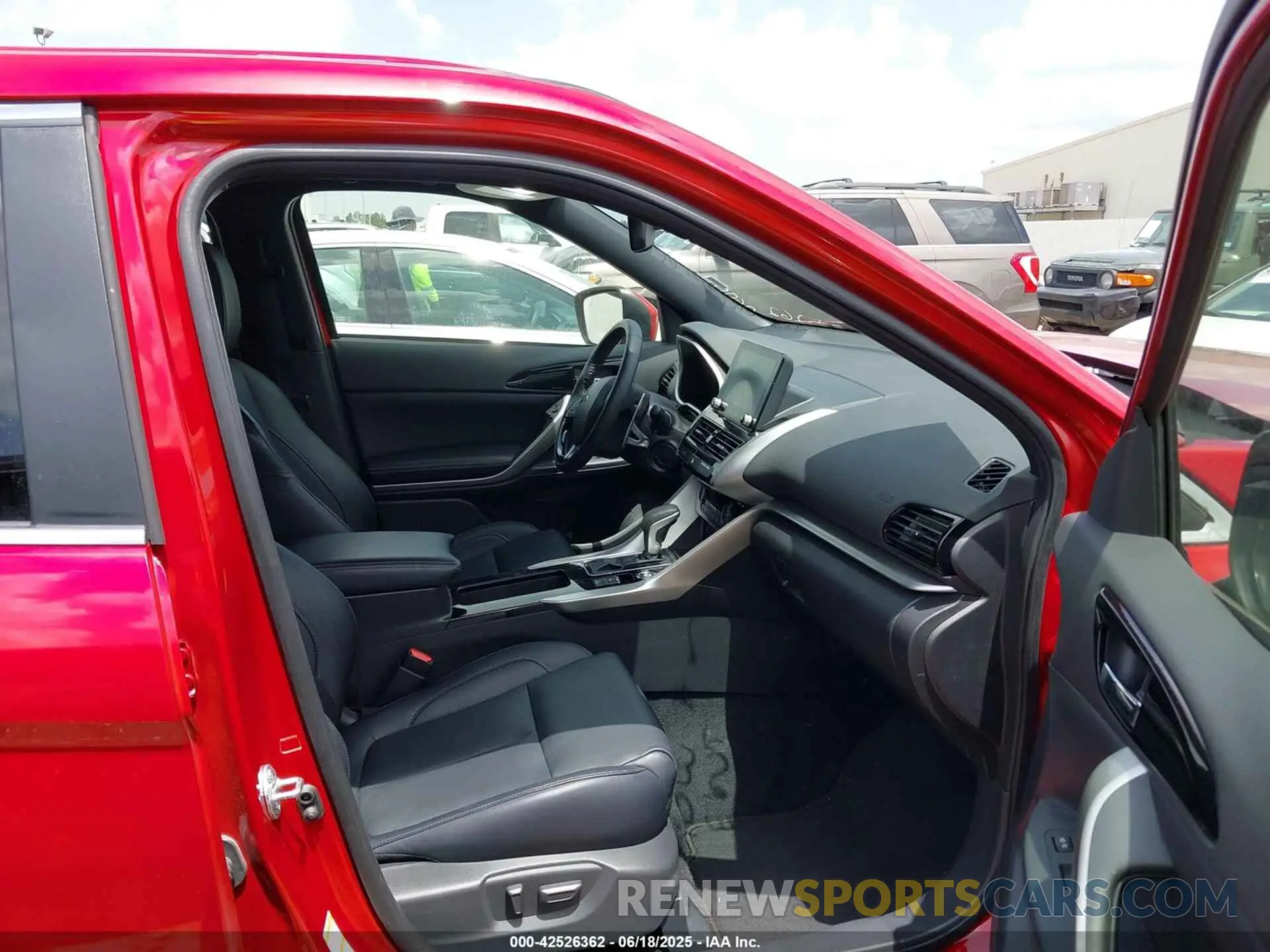 5 fotografías del automóvil dañado JA4ATWAA6RZ075262 MITSUBISHI ECLIPSE CROSS 2024