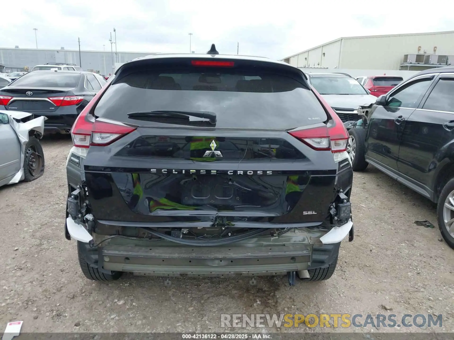 17 fotografías del automóvil dañado JA4ATWAA9RZ077782 MITSUBISHI ECLIPSE CROSS 2024