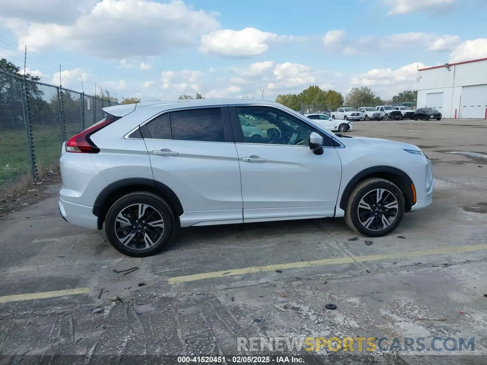 13 fotografías del automóvil dañado JA4ATWAA9RZ078866 MITSUBISHI ECLIPSE CROSS 2024