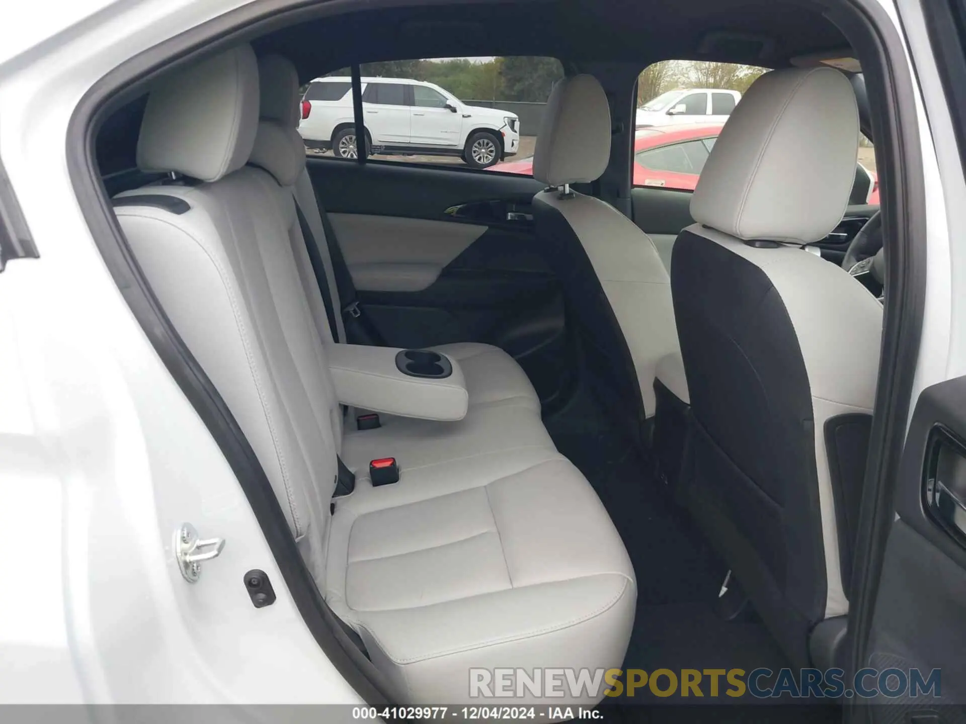 8 fotografías del automóvil dañado JA4ATWAAXRZ052695 MITSUBISHI ECLIPSE CROSS 2024