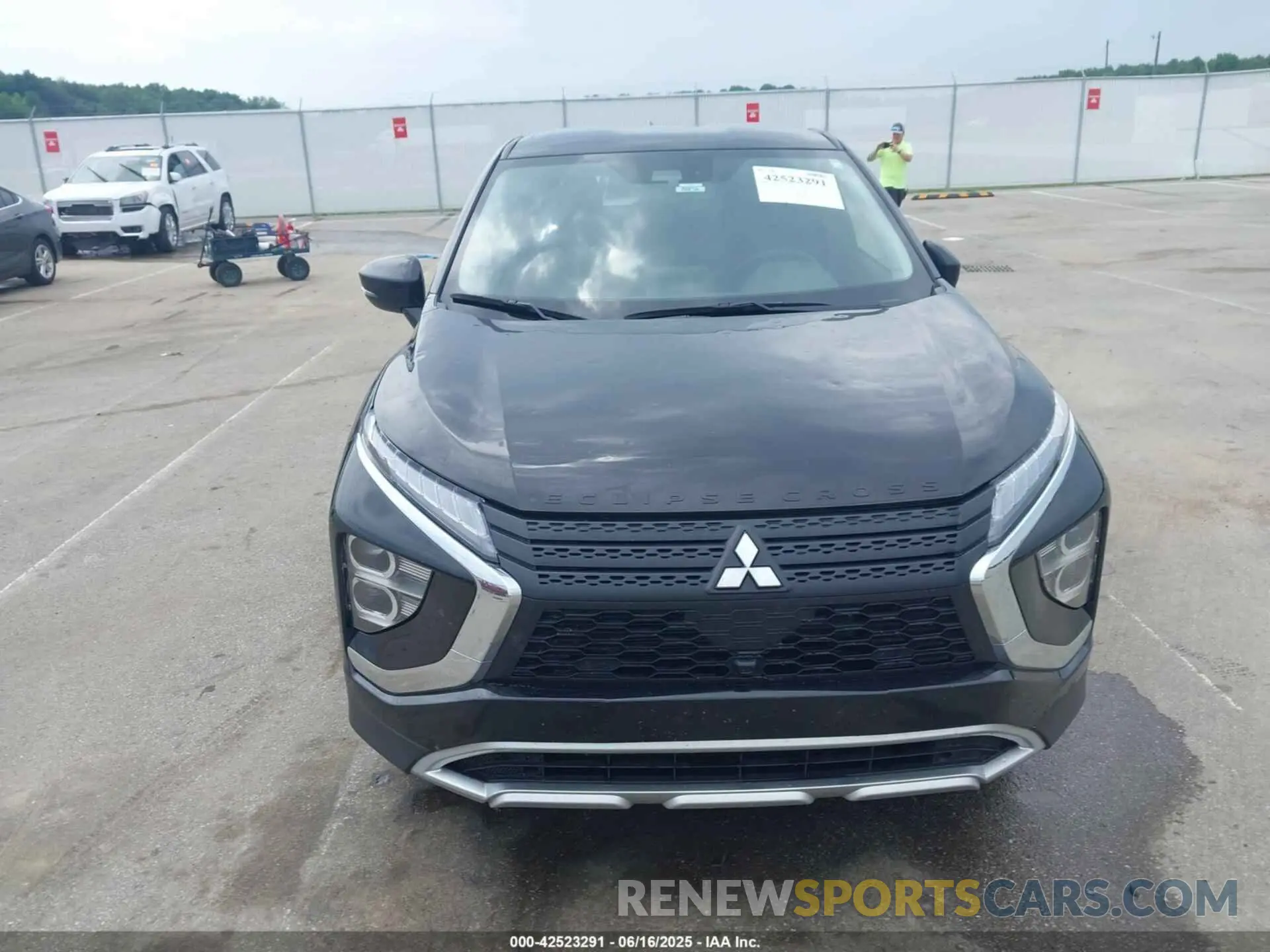 12 fotografías del automóvil dañado JA4ATWAAXRZ073174 MITSUBISHI ECLIPSE CROSS 2024
