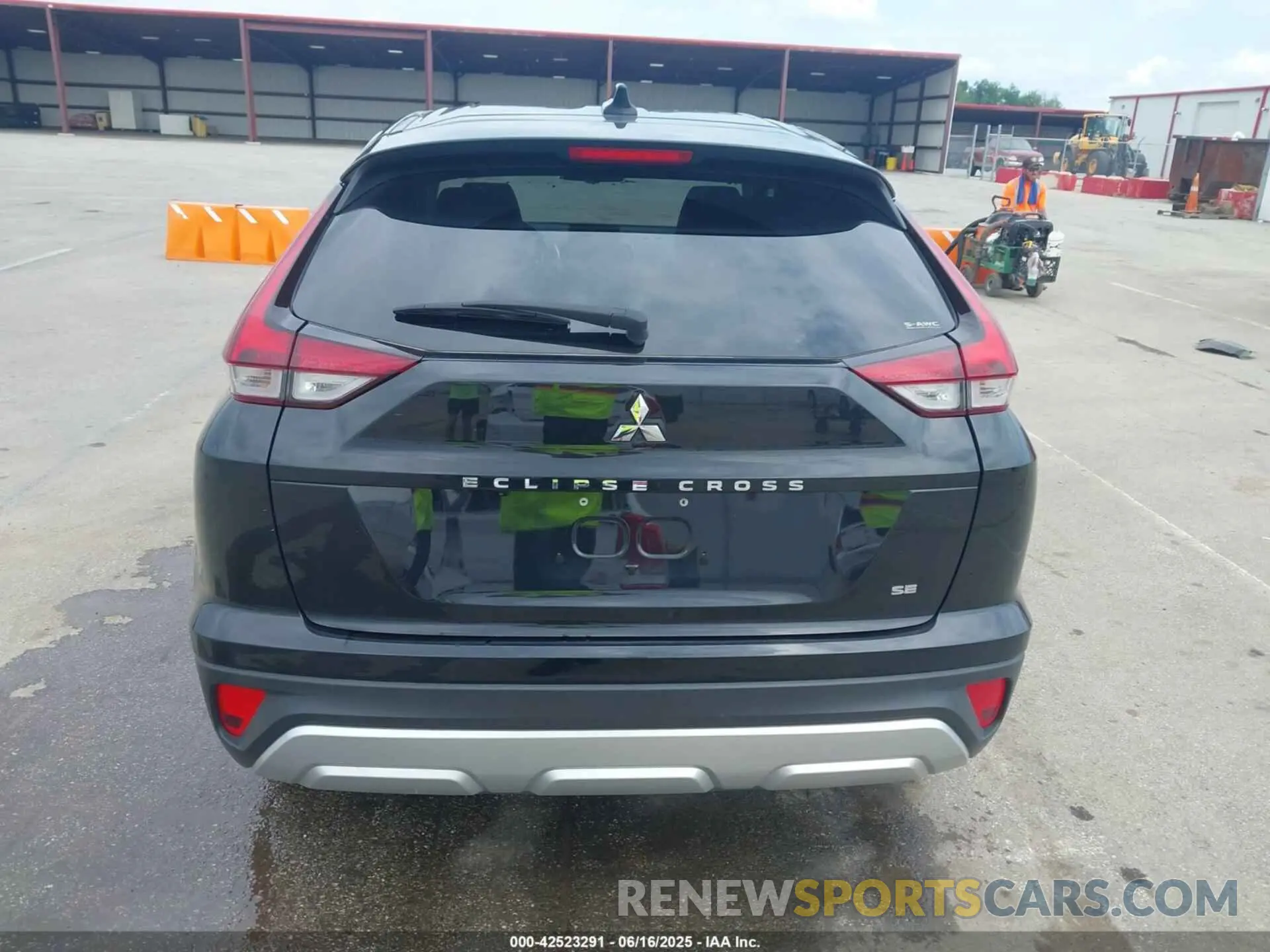 16 fotografías del automóvil dañado JA4ATWAAXRZ073174 MITSUBISHI ECLIPSE CROSS 2024