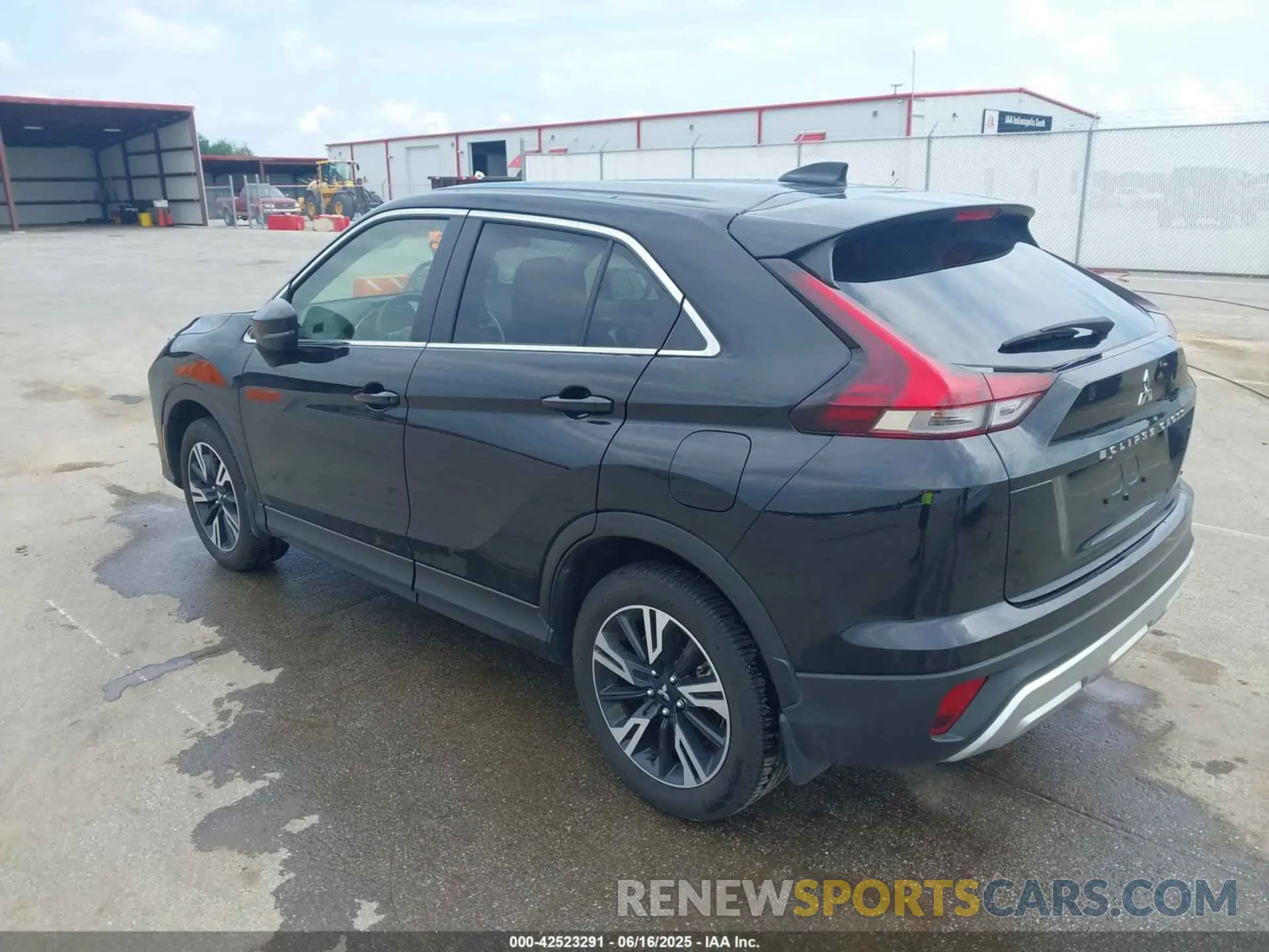 3 fotografías del automóvil dañado JA4ATWAAXRZ073174 MITSUBISHI ECLIPSE CROSS 2024