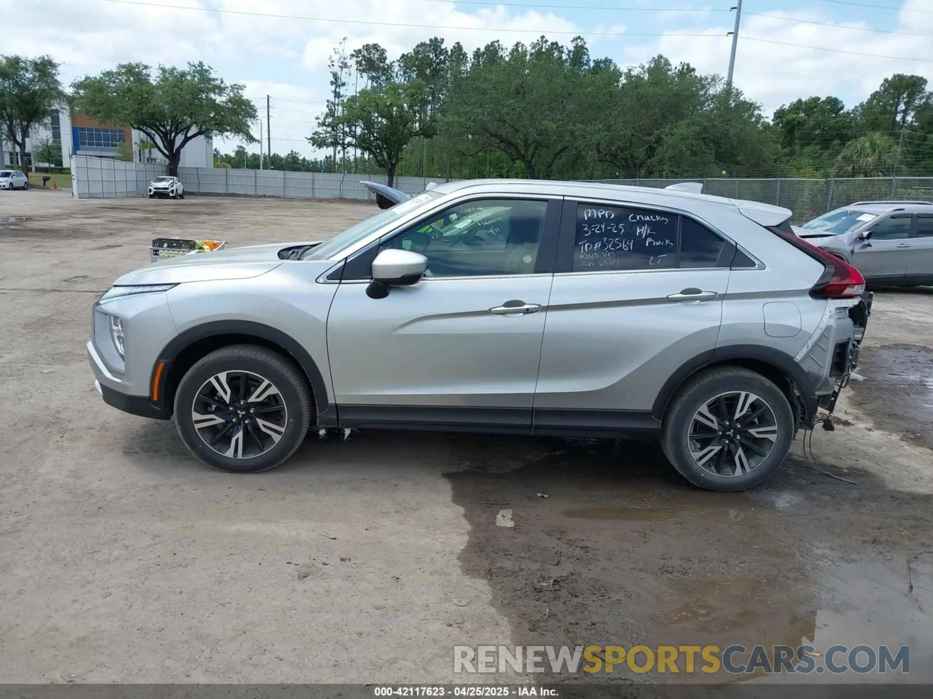 15 fotografías del automóvil dañado JA4ATWAA1SZ003410 MITSUBISHI ECLIPSE CROSS 2025