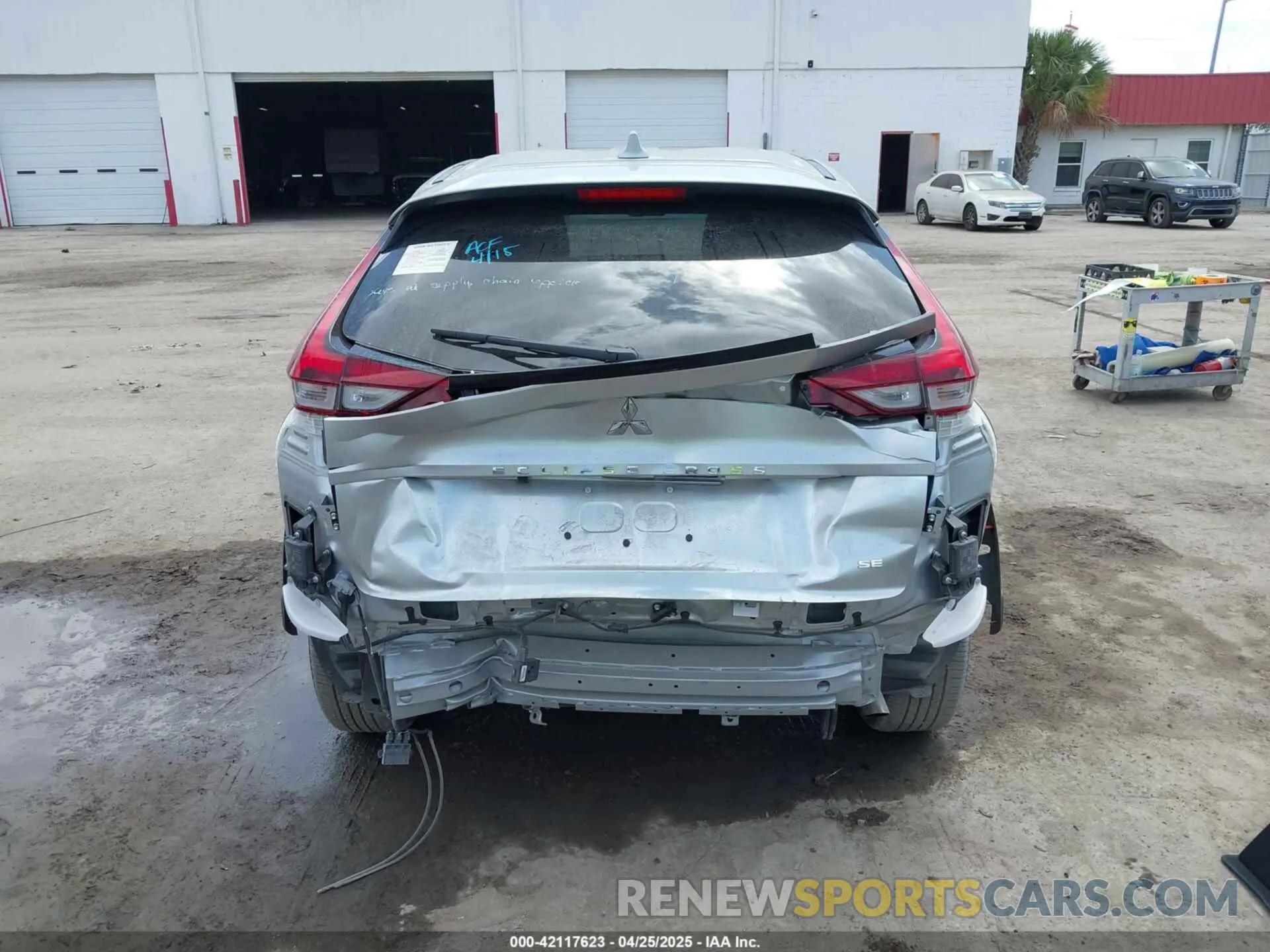 17 fotografías del automóvil dañado JA4ATWAA1SZ003410 MITSUBISHI ECLIPSE CROSS 2025