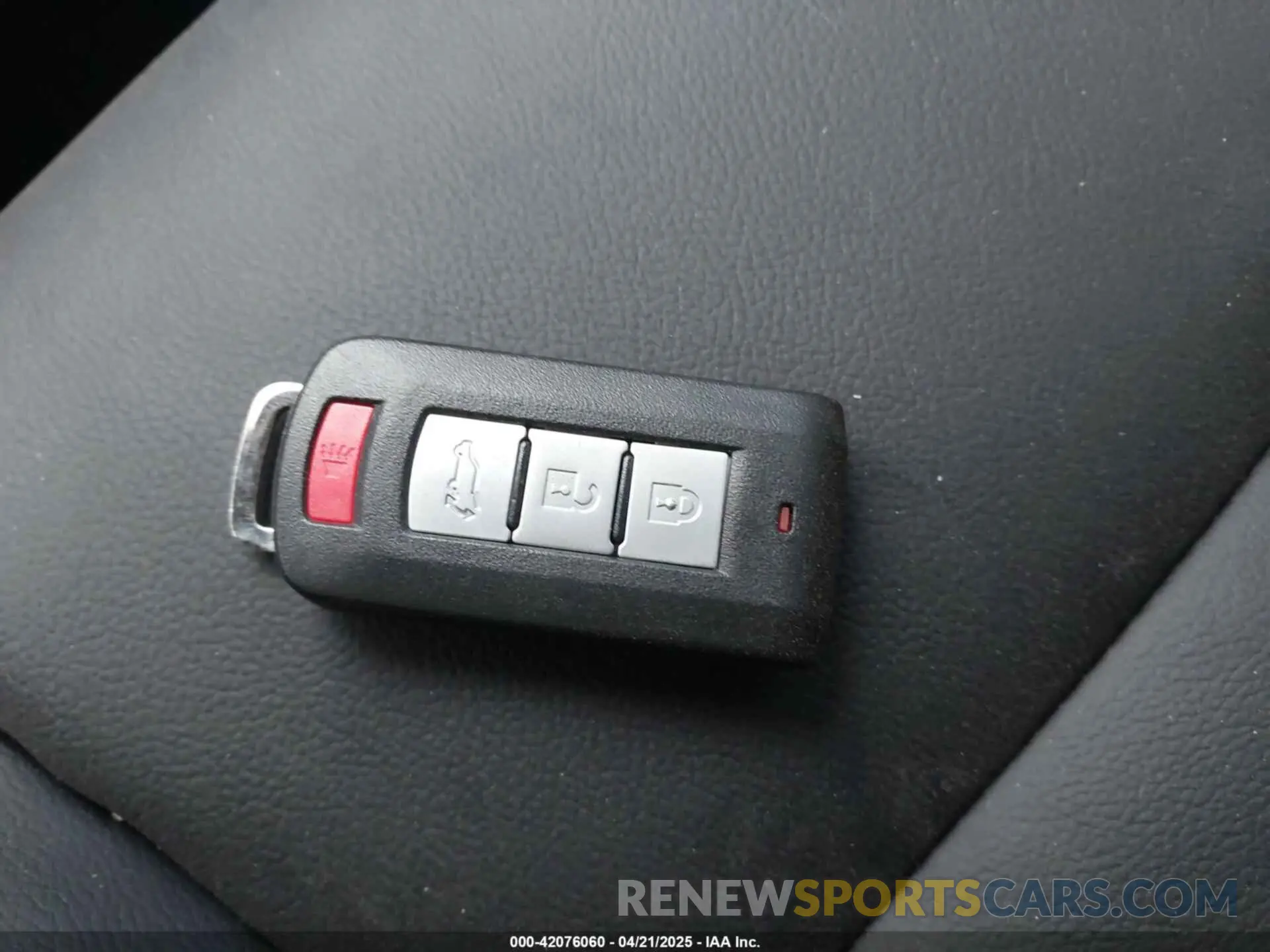 11 fotografías del automóvil dañado JA4ATWAA6SZ009607 MITSUBISHI ECLIPSE CROSS 2025