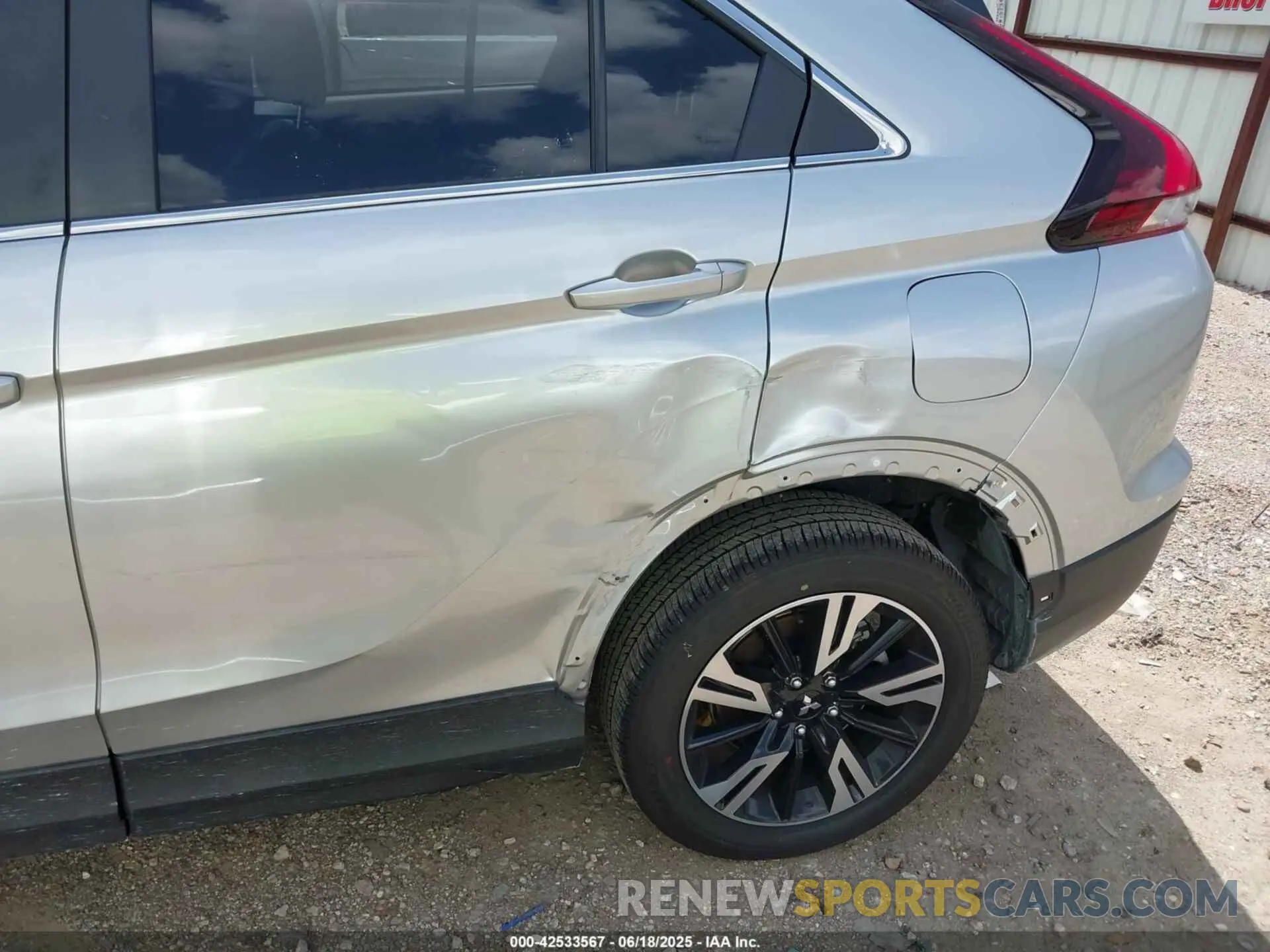 18 fotografías del automóvil dañado JA4ATWAA7SZ012449 MITSUBISHI ECLIPSE CROSS 2025