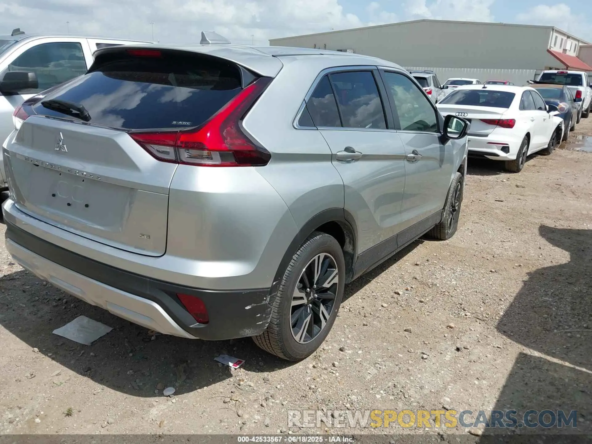 4 fotografías del automóvil dañado JA4ATWAA7SZ012449 MITSUBISHI ECLIPSE CROSS 2025