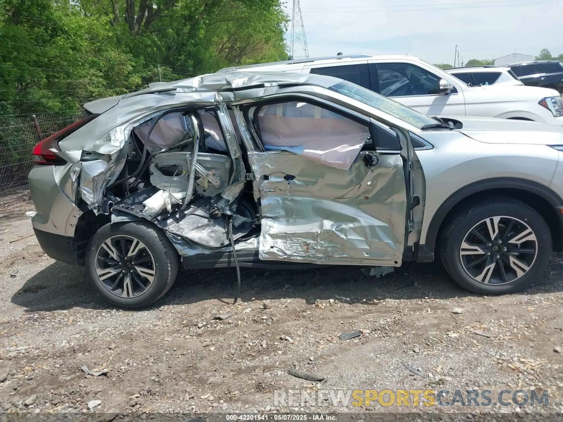 13 fotografías del automóvil dañado JA4ATWAA9SZ006037 MITSUBISHI ECLIPSE CROSS 2025