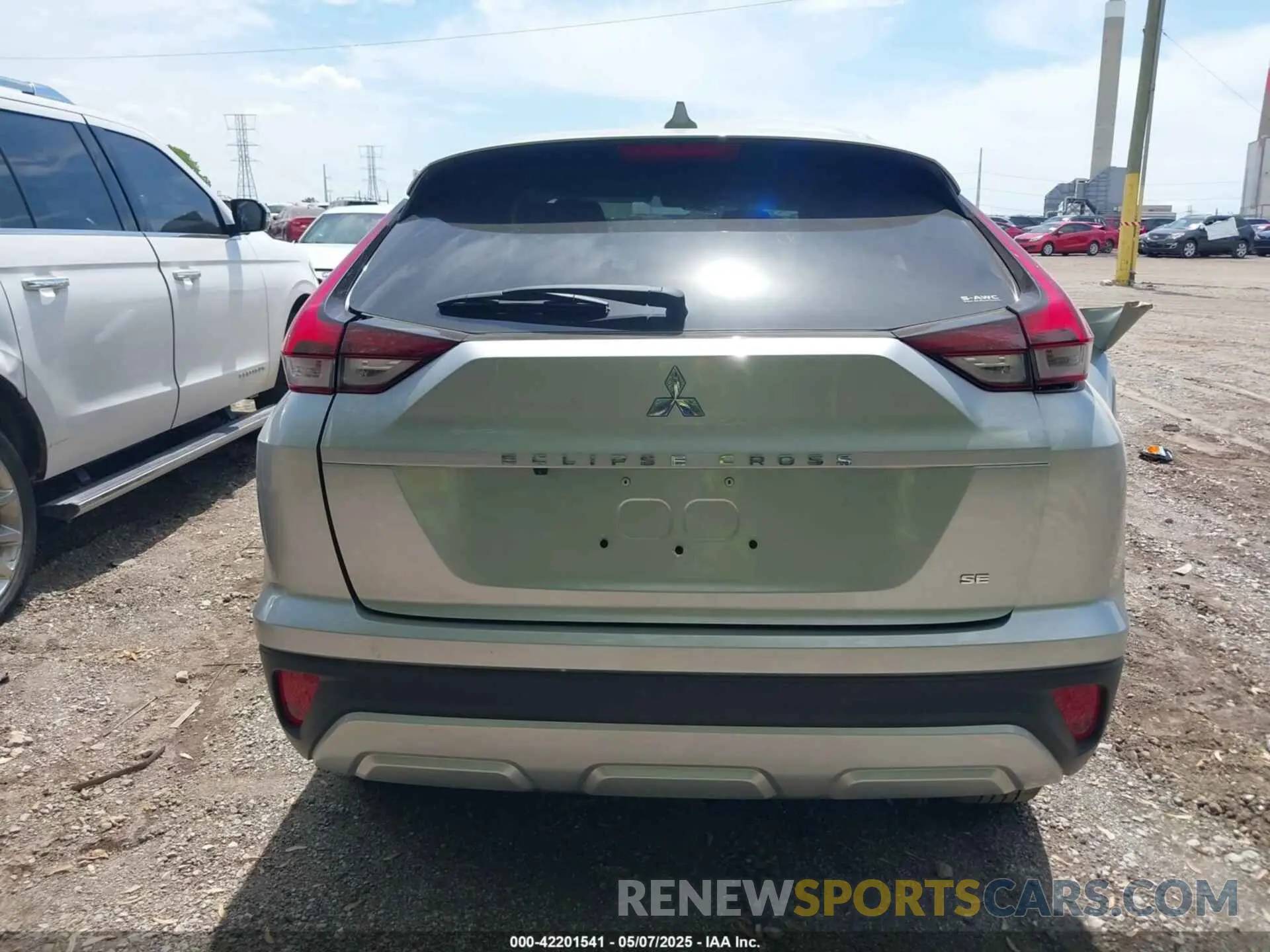 16 fotografías del automóvil dañado JA4ATWAA9SZ006037 MITSUBISHI ECLIPSE CROSS 2025