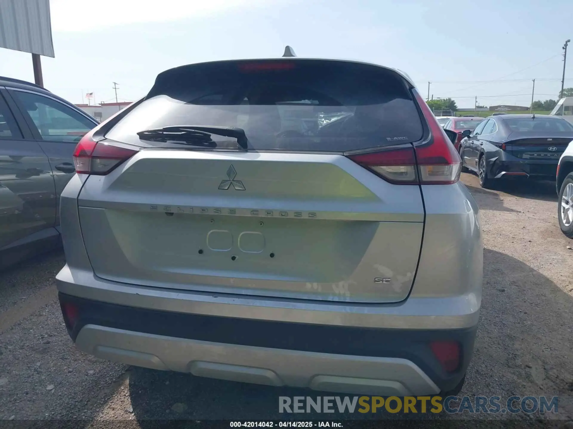 16 fotografías del automóvil dañado JA4ATWAA9SZ012842 MITSUBISHI ECLIPSE CROSS 2025