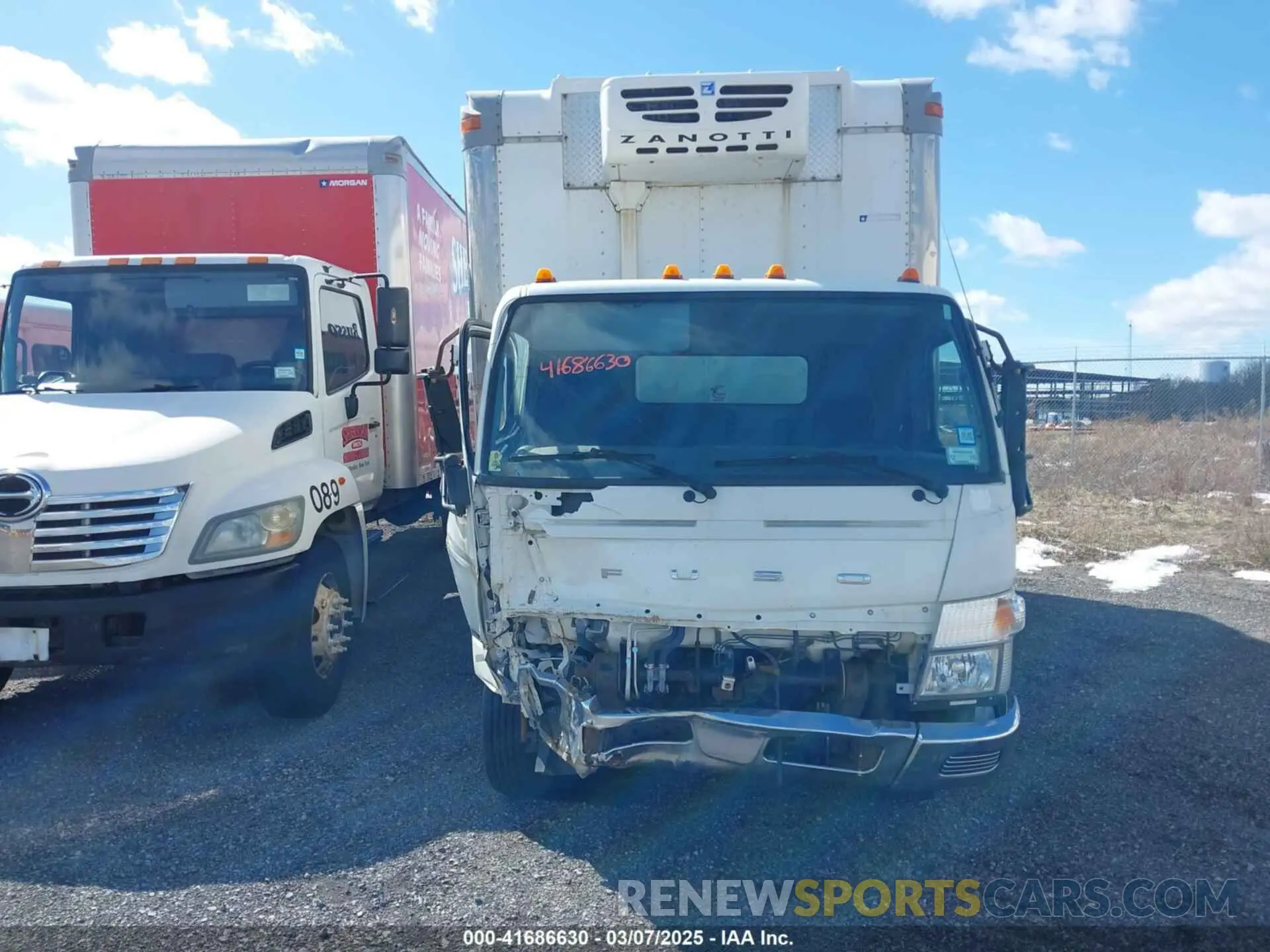 14 fotografías del automóvil dañado 4UZBVH112KGKE3536 MITSUBISHI FEC7TS 2019
