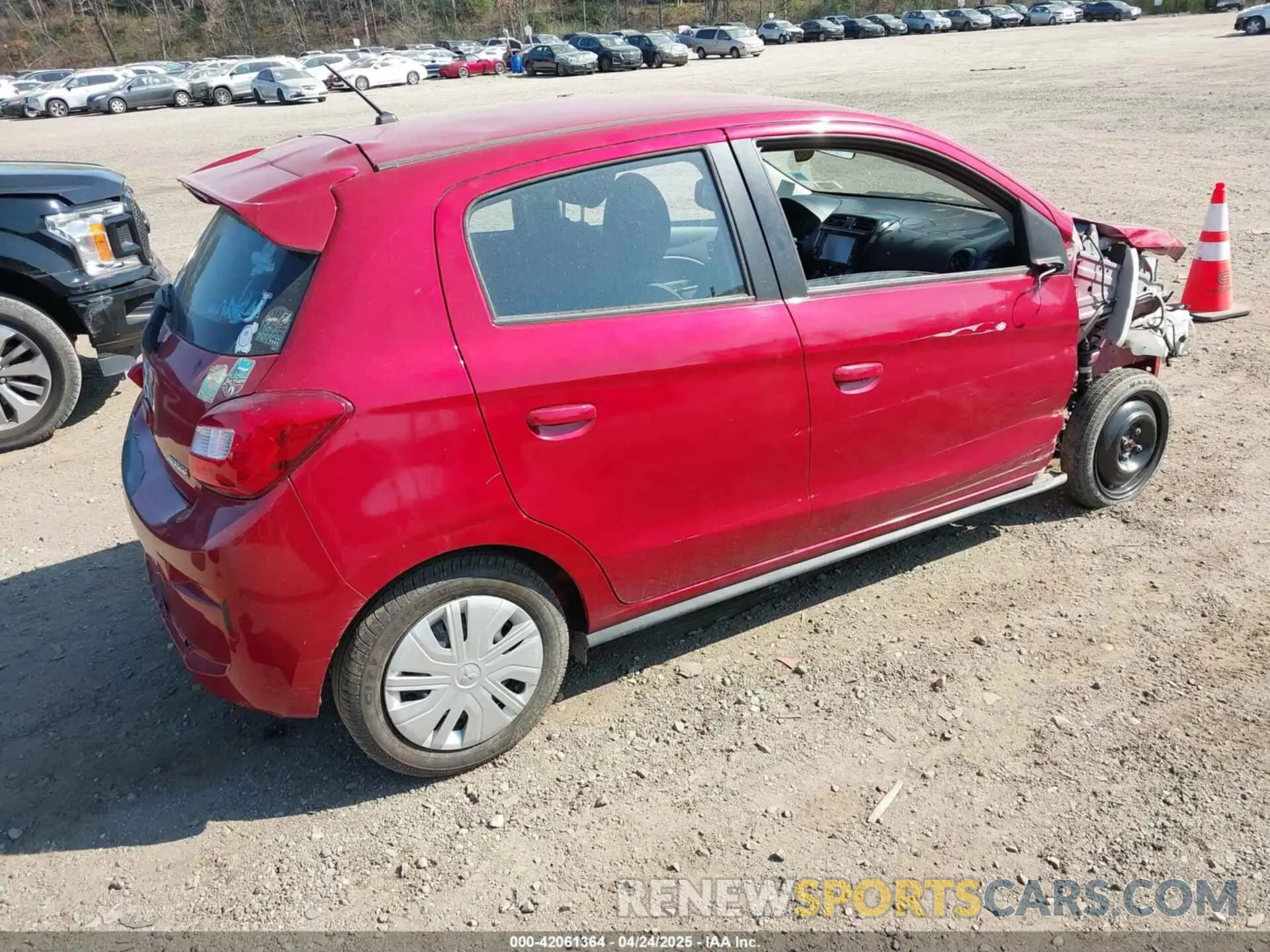 4 fotografías del automóvil dañado ML32A3HJ9KH015821 MITSUBISHI MIRAGE 2019