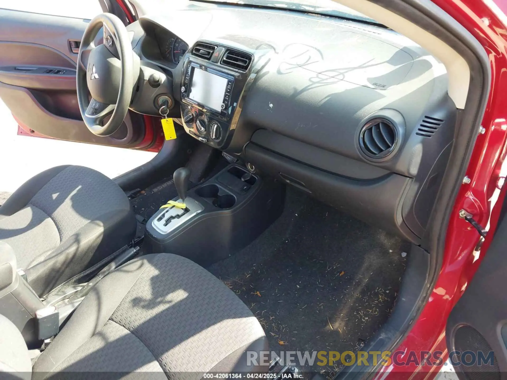 5 fotografías del automóvil dañado ML32A3HJ9KH015821 MITSUBISHI MIRAGE 2019