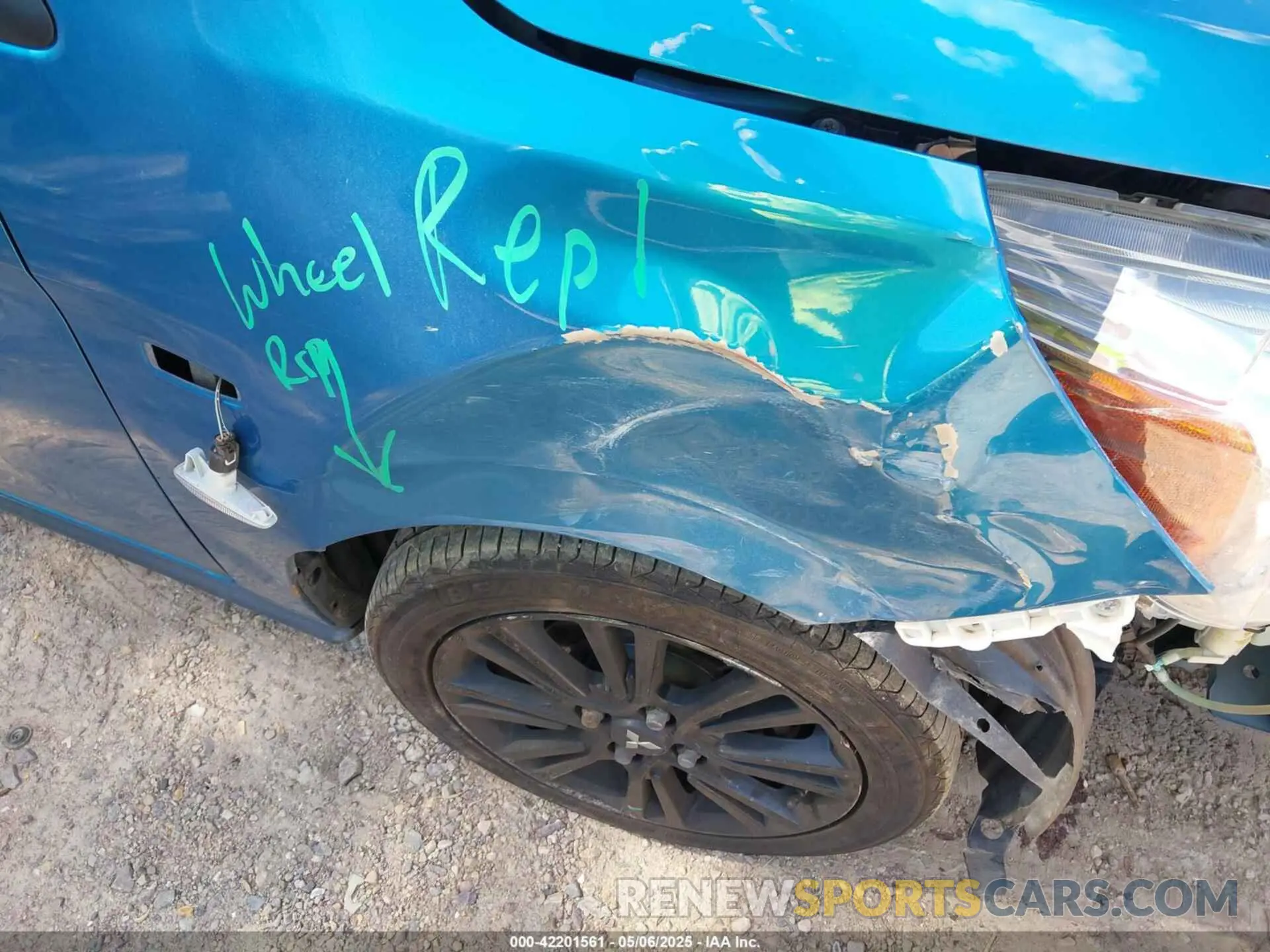 17 fotografías del automóvil dañado ML32A5HJXKH004581 MITSUBISHI MIRAGE 2019