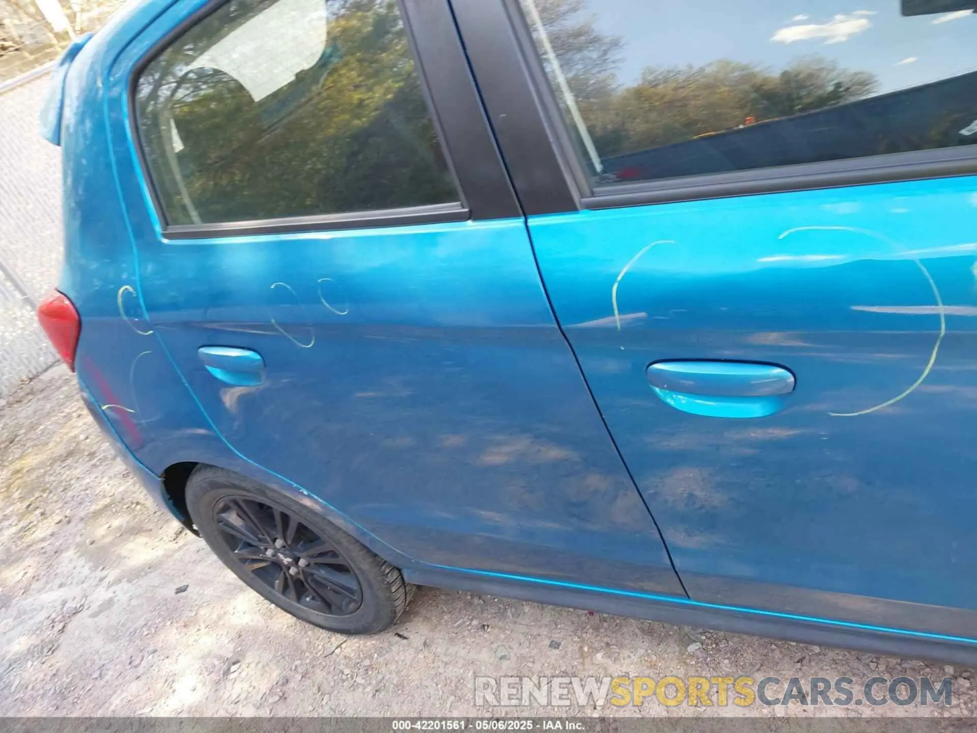 20 fotografías del automóvil dañado ML32A5HJXKH004581 MITSUBISHI MIRAGE 2019