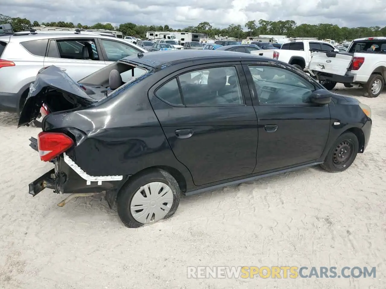 3 fotografías del automóvil dañado ML32F3FJ0KHF09430 MITSUBISHI MIRAGE 2019