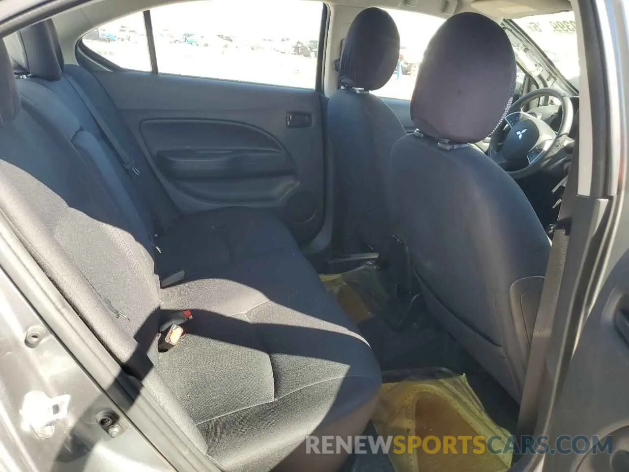10 fotografías del automóvil dañado ML32F3FJ3KHF17814 MITSUBISHI MIRAGE 2019