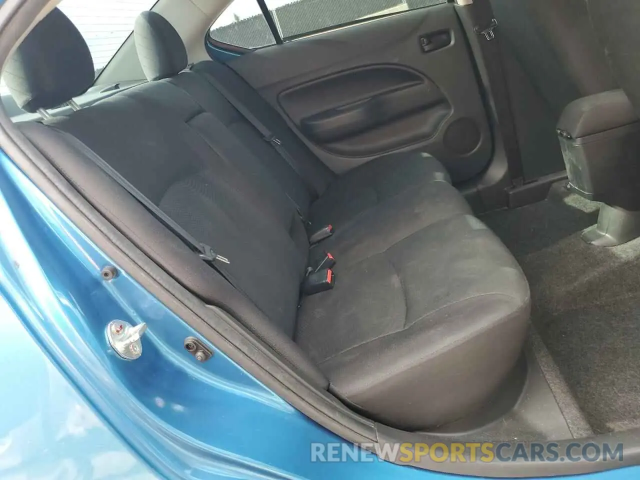 10 fotografías del automóvil dañado ML32F3FJ8KHF16562 MITSUBISHI MIRAGE 2019