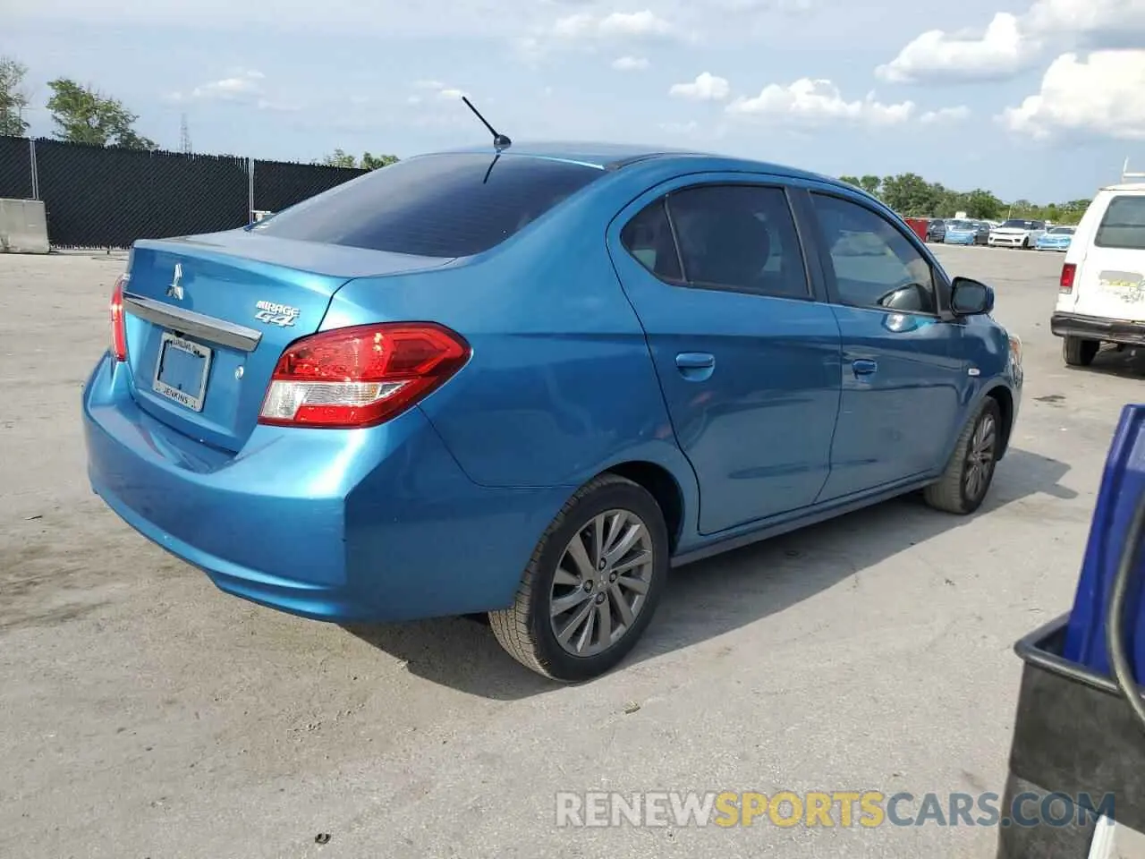 3 fotografías del automóvil dañado ML32F3FJ8KHF16562 MITSUBISHI MIRAGE 2019