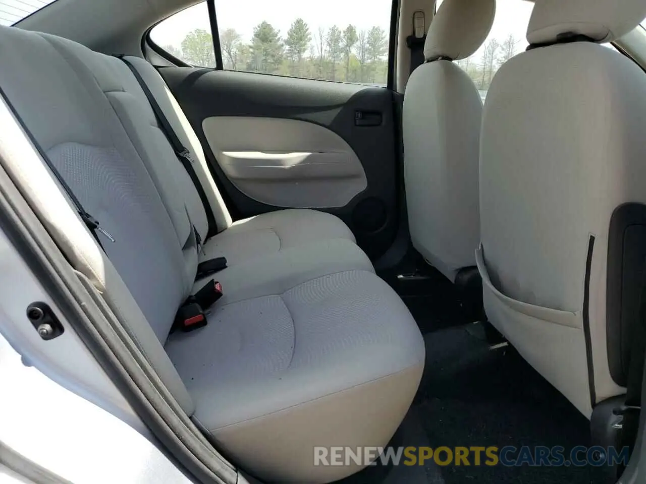 10 fotografías del automóvil dañado ML32F3FJXKHF08155 MITSUBISHI MIRAGE 2019