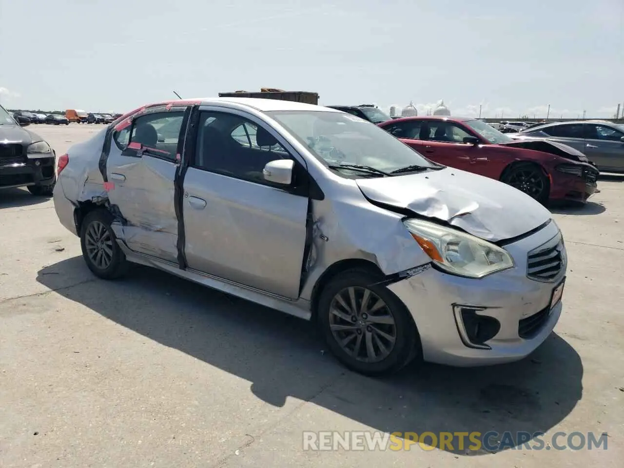 4 fotografías del automóvil dañado ML32F4FJ2KHF11184 MITSUBISHI MIRAGE 2019