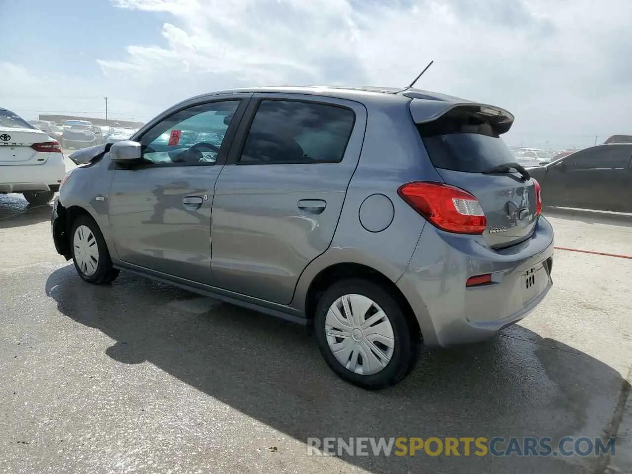 2 fotografías del automóvil dañado ML32A3HJ0LH001324 MITSUBISHI MIRAGE 2020