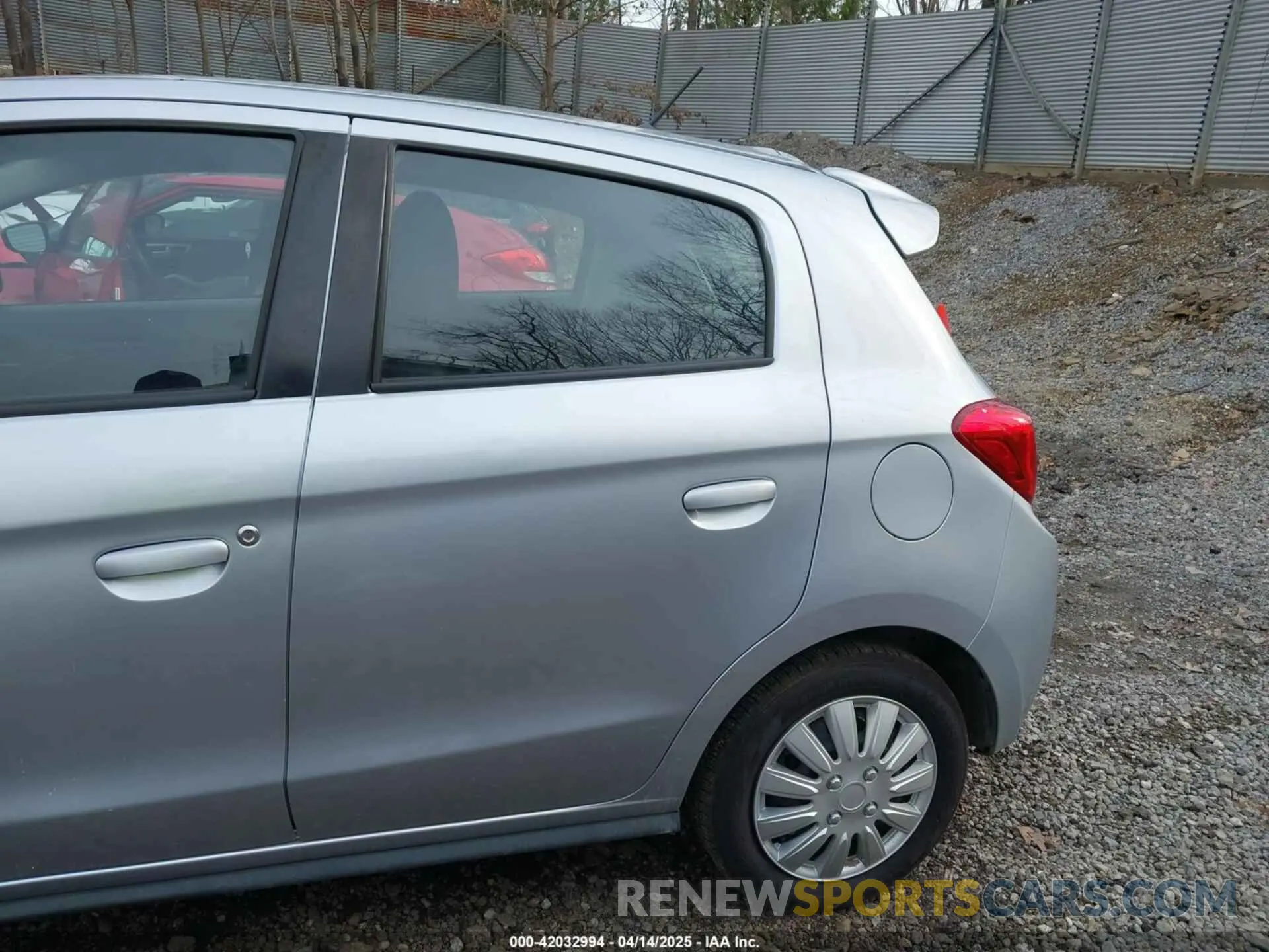 12 fotografías del automóvil dañado ML32A3HJ2LH005553 MITSUBISHI MIRAGE 2020