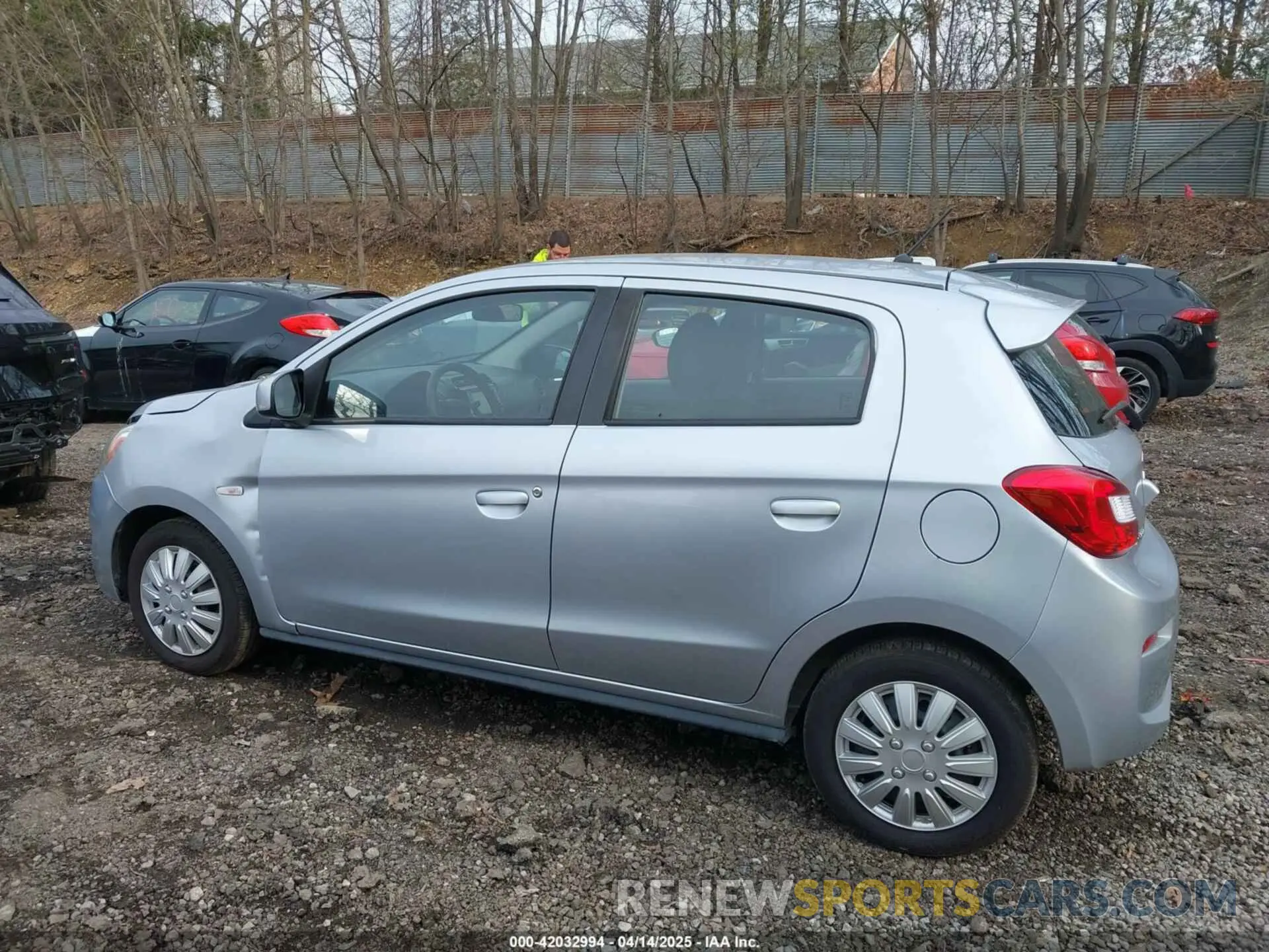 15 fotografías del automóvil dañado ML32A3HJ2LH005553 MITSUBISHI MIRAGE 2020