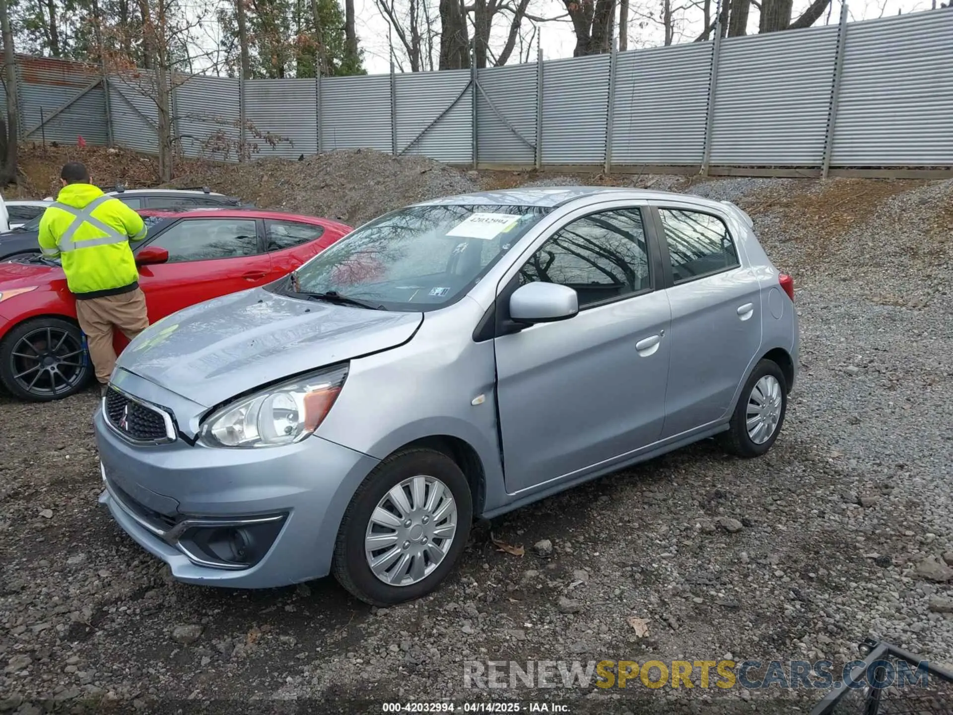 2 fotografías del automóvil dañado ML32A3HJ2LH005553 MITSUBISHI MIRAGE 2020