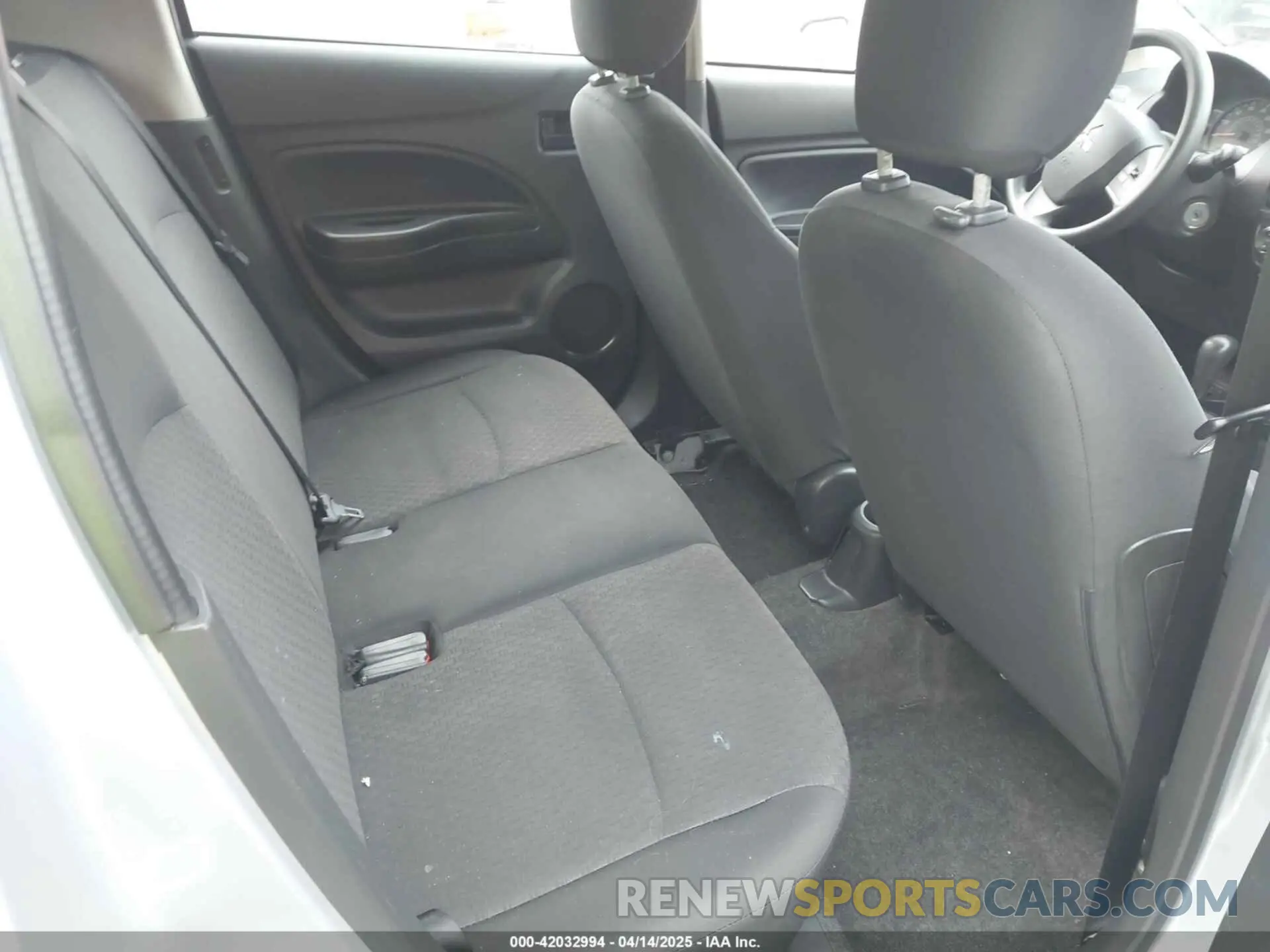 8 fotografías del automóvil dañado ML32A3HJ2LH005553 MITSUBISHI MIRAGE 2020