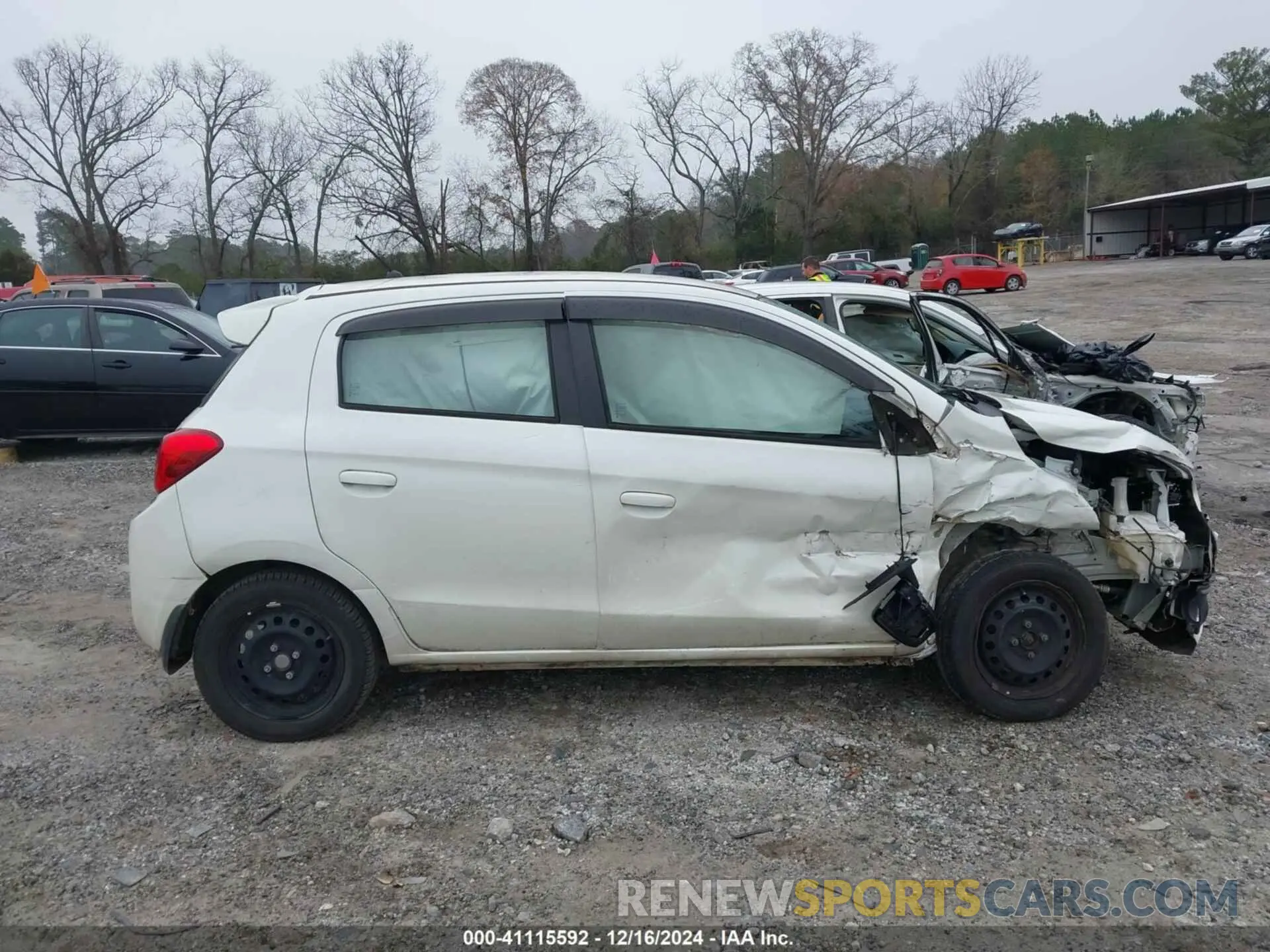 13 fotografías del automóvil dañado ML32A3HJXLH006451 MITSUBISHI MIRAGE 2020