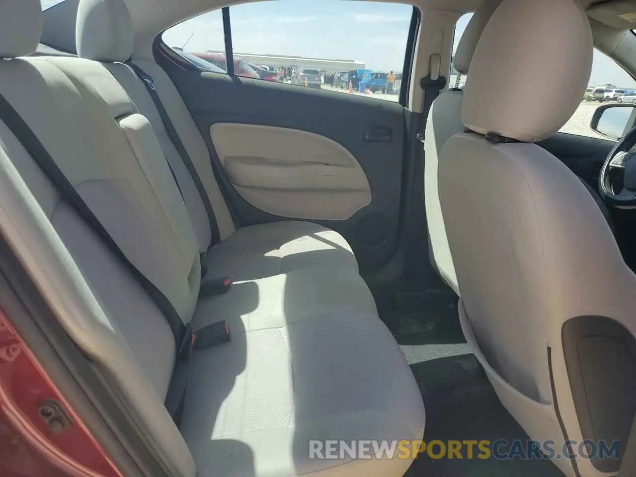 10 fotografías del automóvil dañado ML32F3FJ3LHF12310 MITSUBISHI MIRAGE 2020