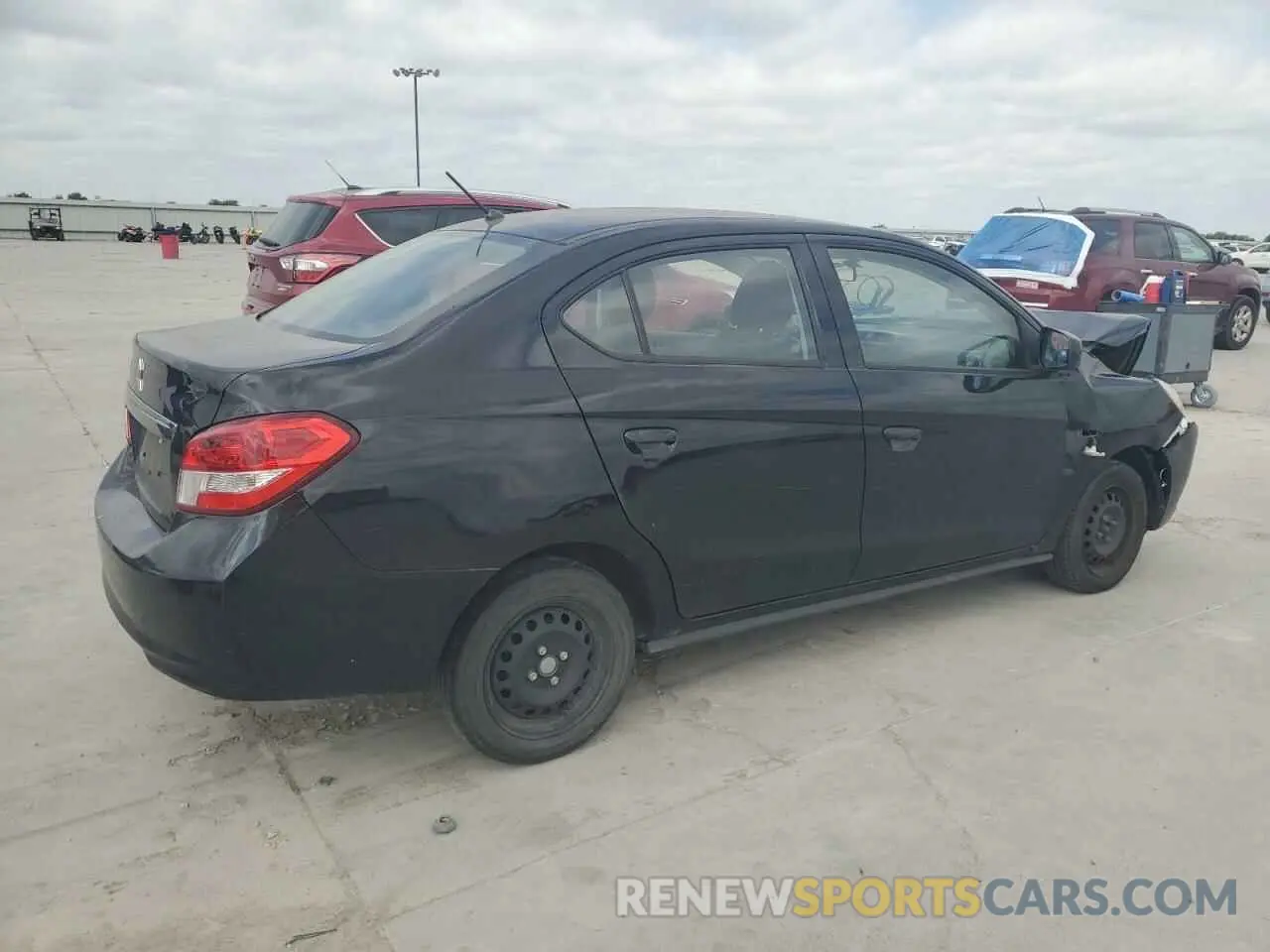 3 fotografías del automóvil dañado ML32F3FJ5LHF08713 MITSUBISHI MIRAGE 2020