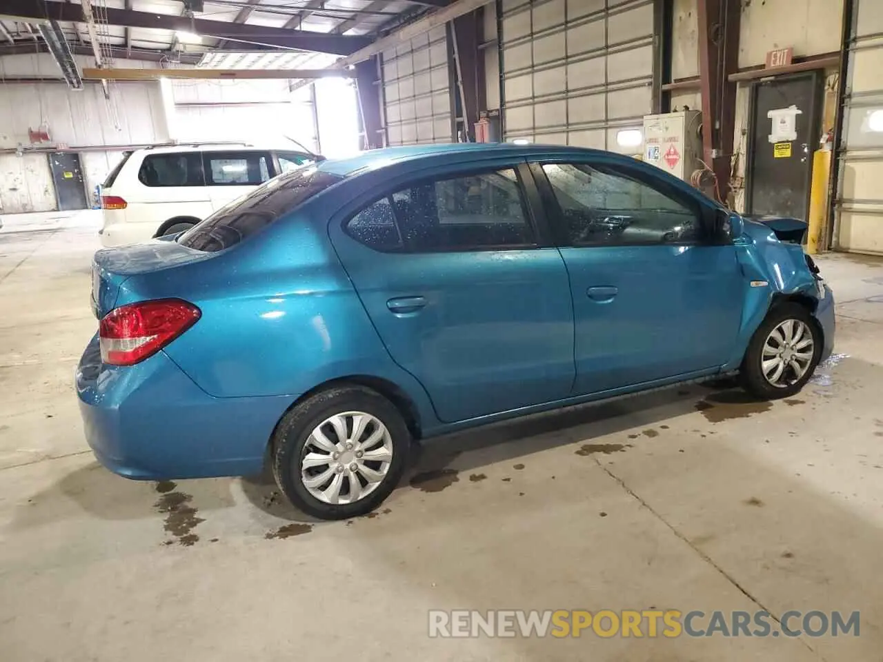 3 fotografías del automóvil dañado ML32F3FJ8LHF01075 MITSUBISHI MIRAGE 2020