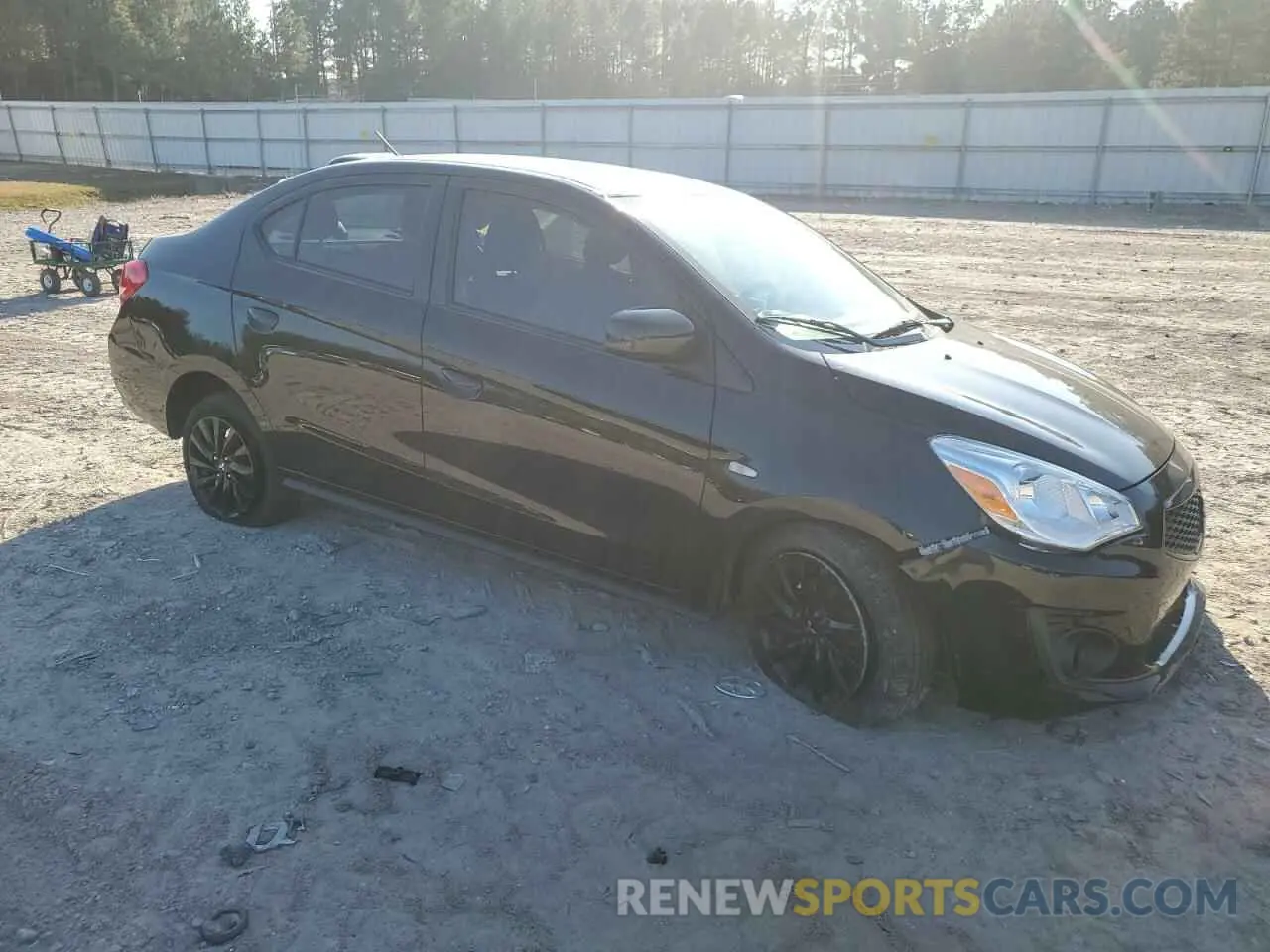 4 fotografías del automóvil dañado ML32F4FJ2LHF00381 MITSUBISHI MIRAGE 2020