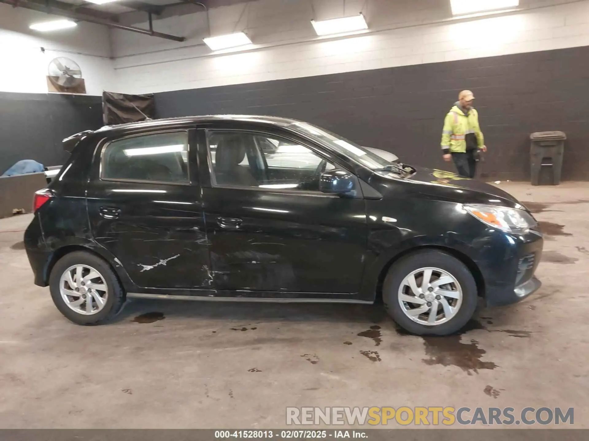 13 fotografías del automóvil dañado ML32AUHJ1MH002134 MITSUBISHI MIRAGE 2021