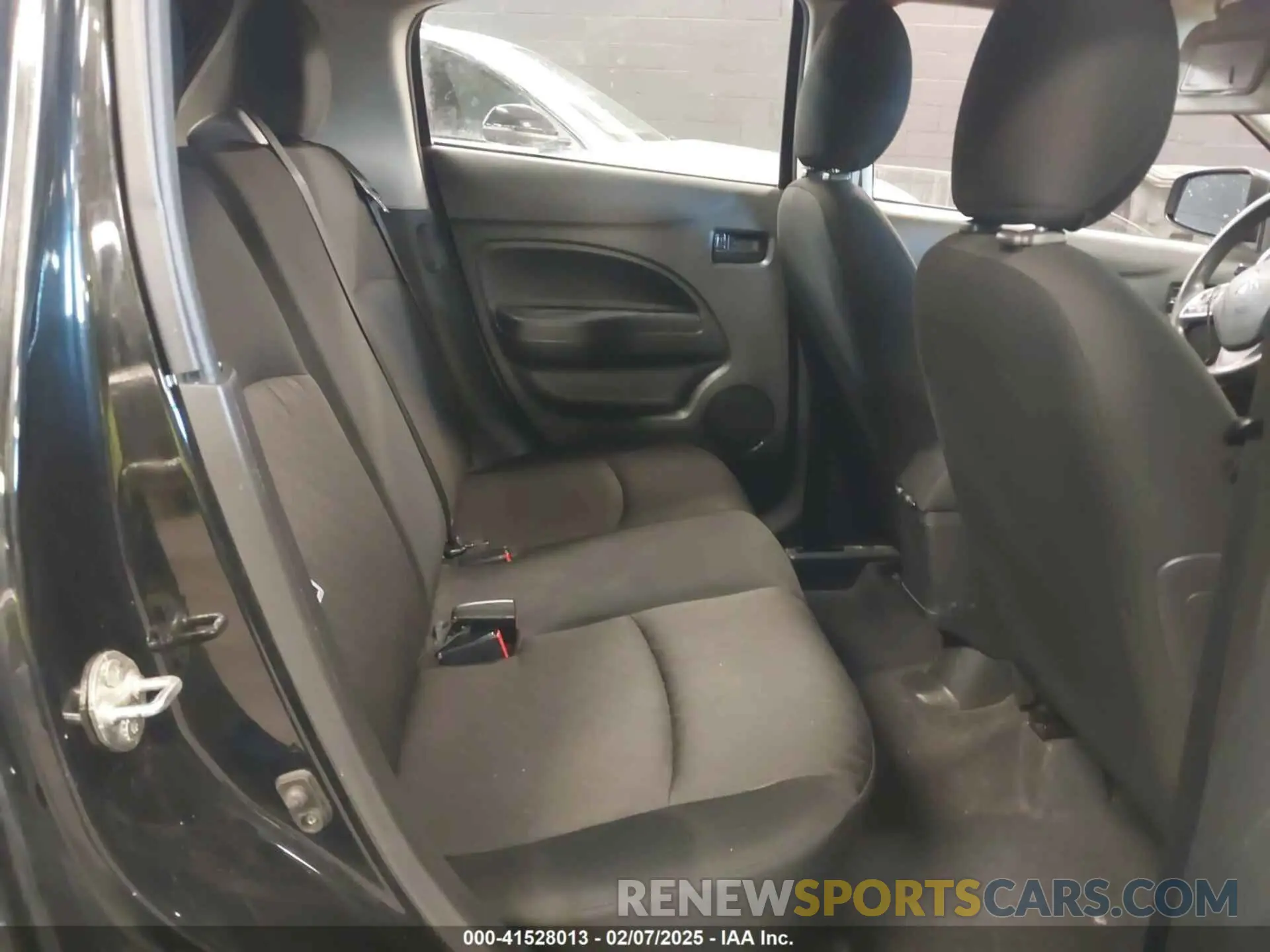 8 fotografías del automóvil dañado ML32AUHJ1MH002134 MITSUBISHI MIRAGE 2021