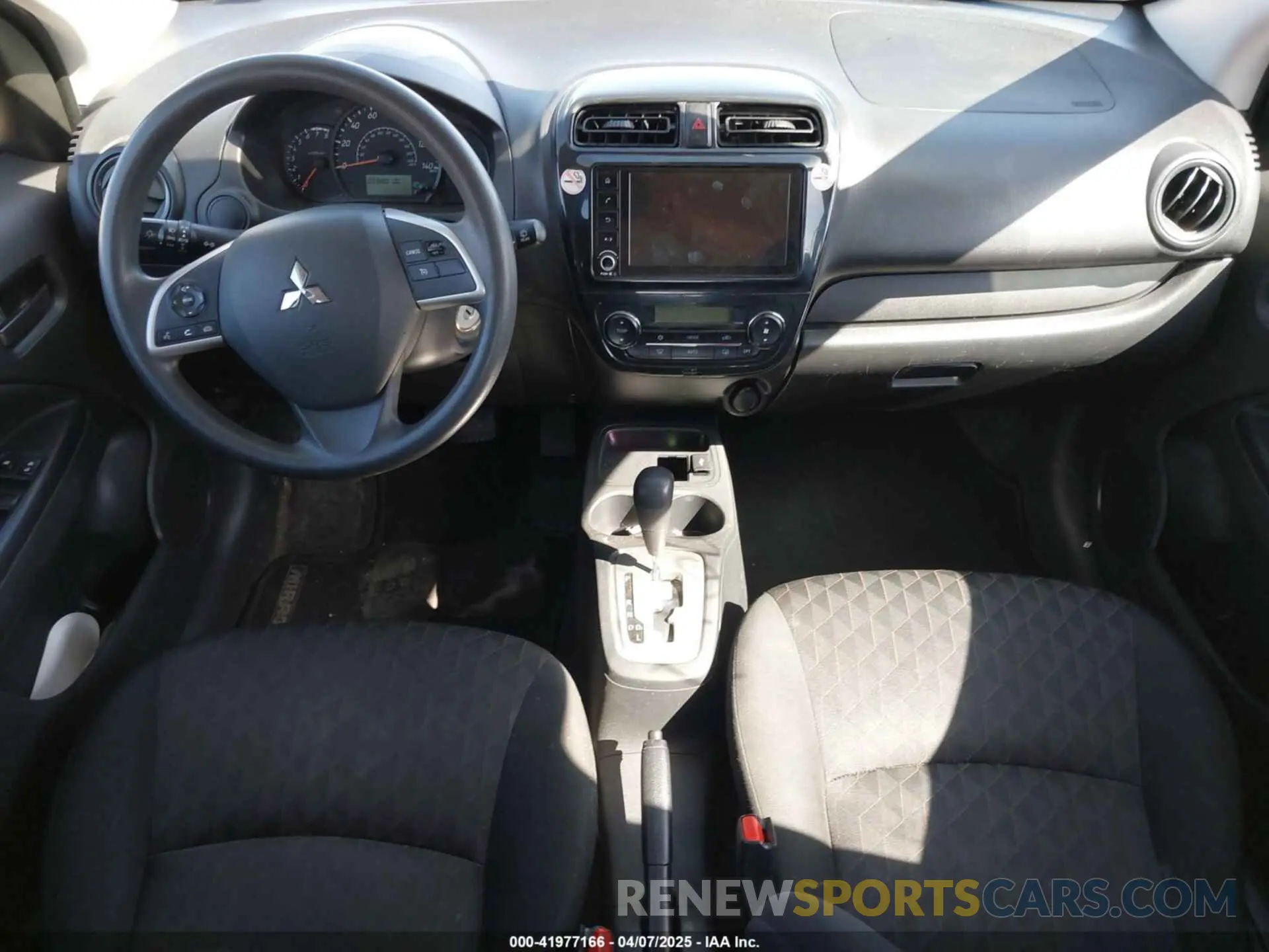 19 fotografías del automóvil dañado ML32AUHJ1MH006894 MITSUBISHI MIRAGE 2021