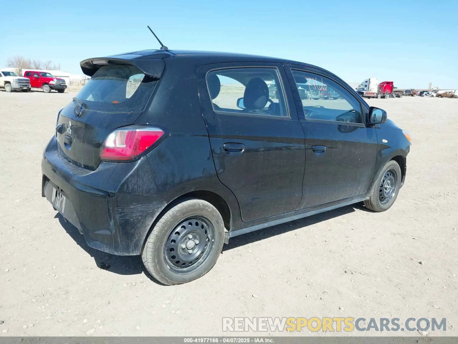 4 fotografías del automóvil dañado ML32AUHJ1MH006894 MITSUBISHI MIRAGE 2021