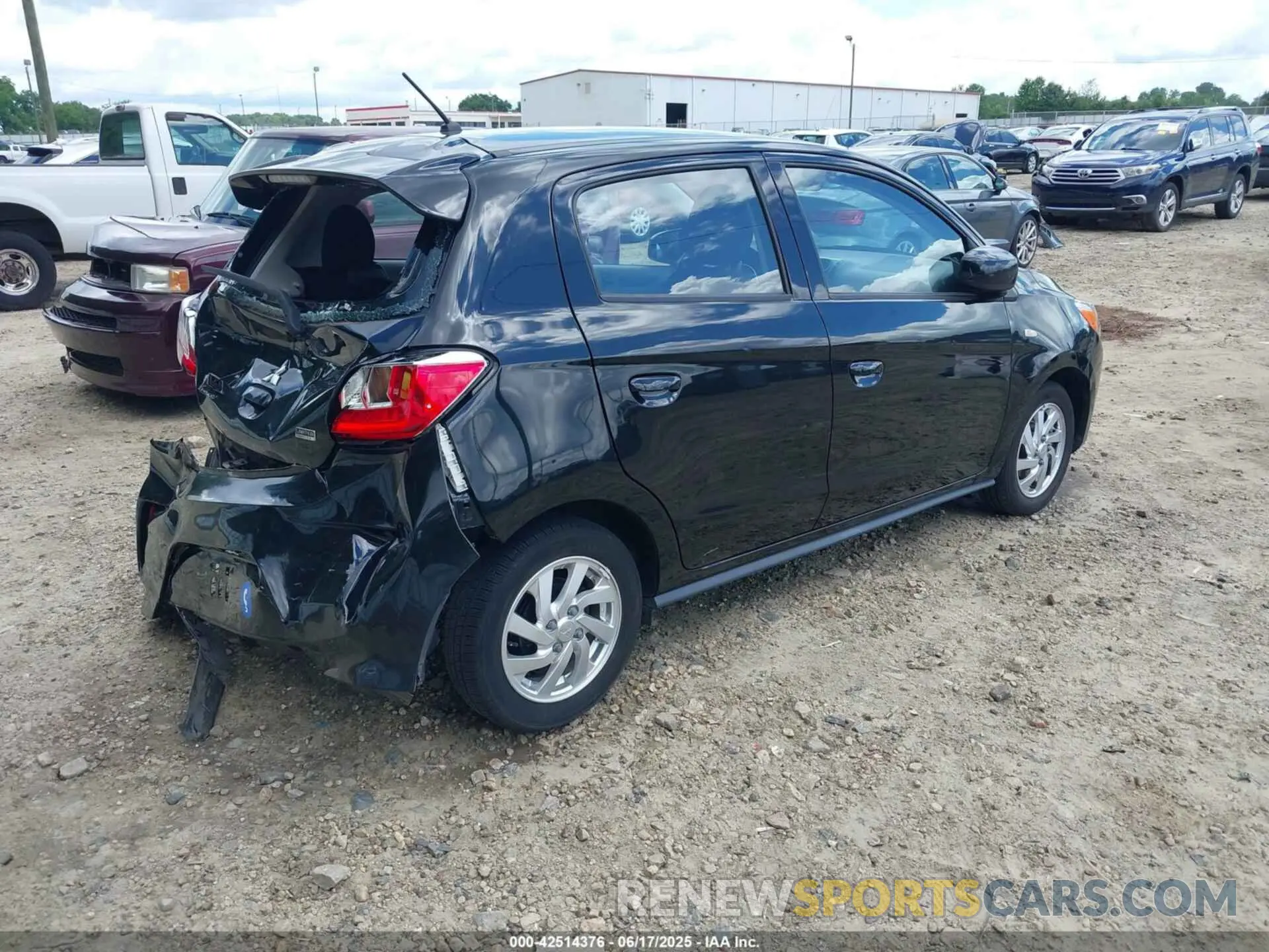 4 fotografías del automóvil dañado ML32AUHJ3MH004323 MITSUBISHI MIRAGE 2021
