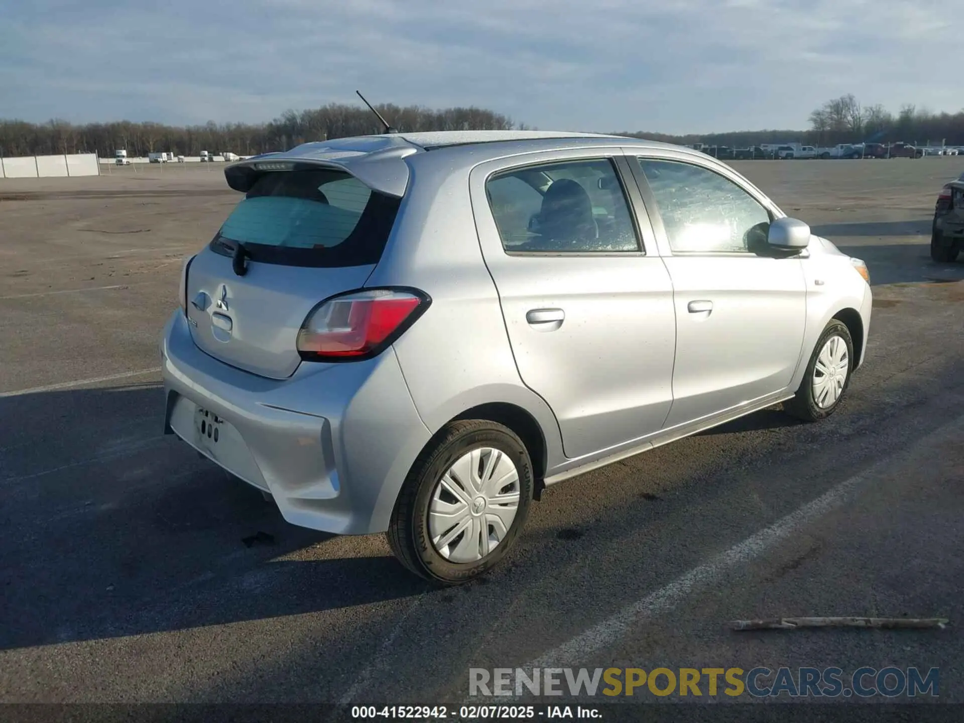 4 fotografías del automóvil dañado ML32AUHJ4MH011569 MITSUBISHI MIRAGE 2021