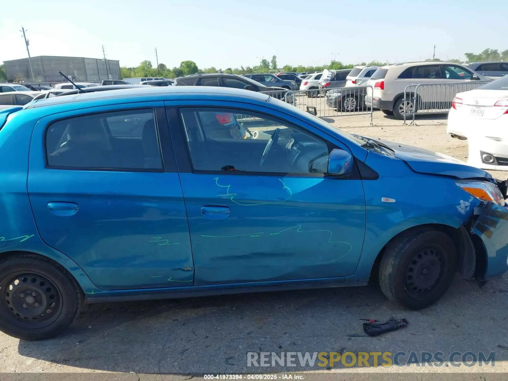 14 fotografías del automóvil dañado ML32AUHJ5MH002086 MITSUBISHI MIRAGE 2021