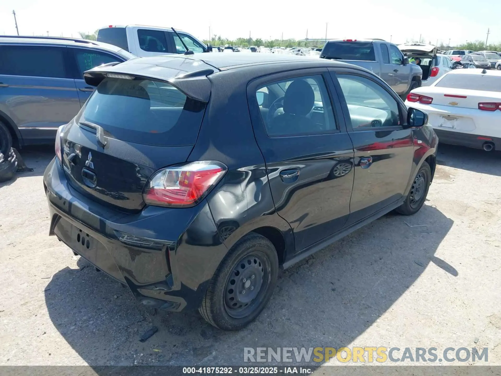 4 fotografías del automóvil dañado ML32AUHJ5MH003559 MITSUBISHI MIRAGE 2021