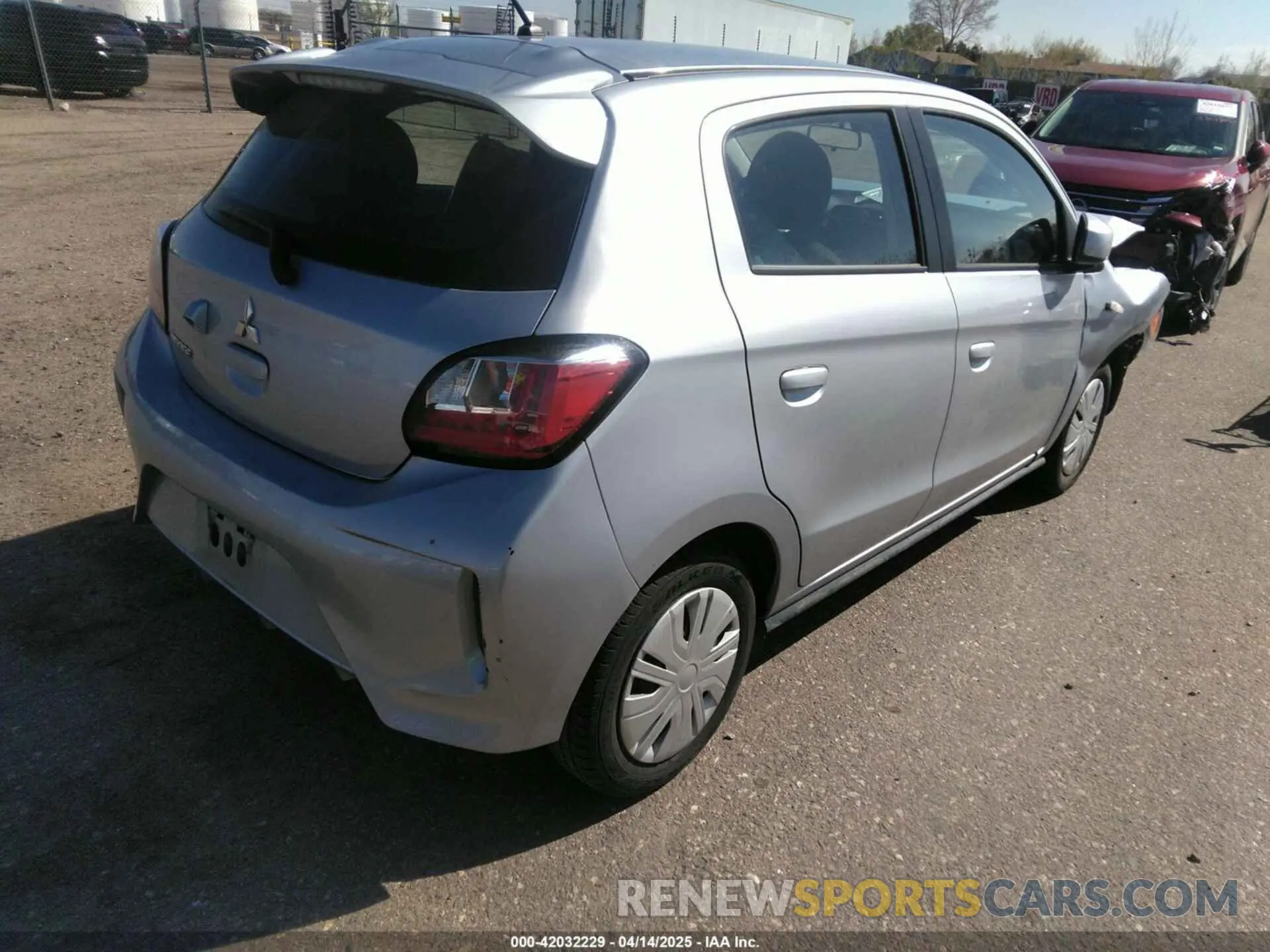 4 fotografías del automóvil dañado ML32AUHJ6MH014330 MITSUBISHI MIRAGE 2021