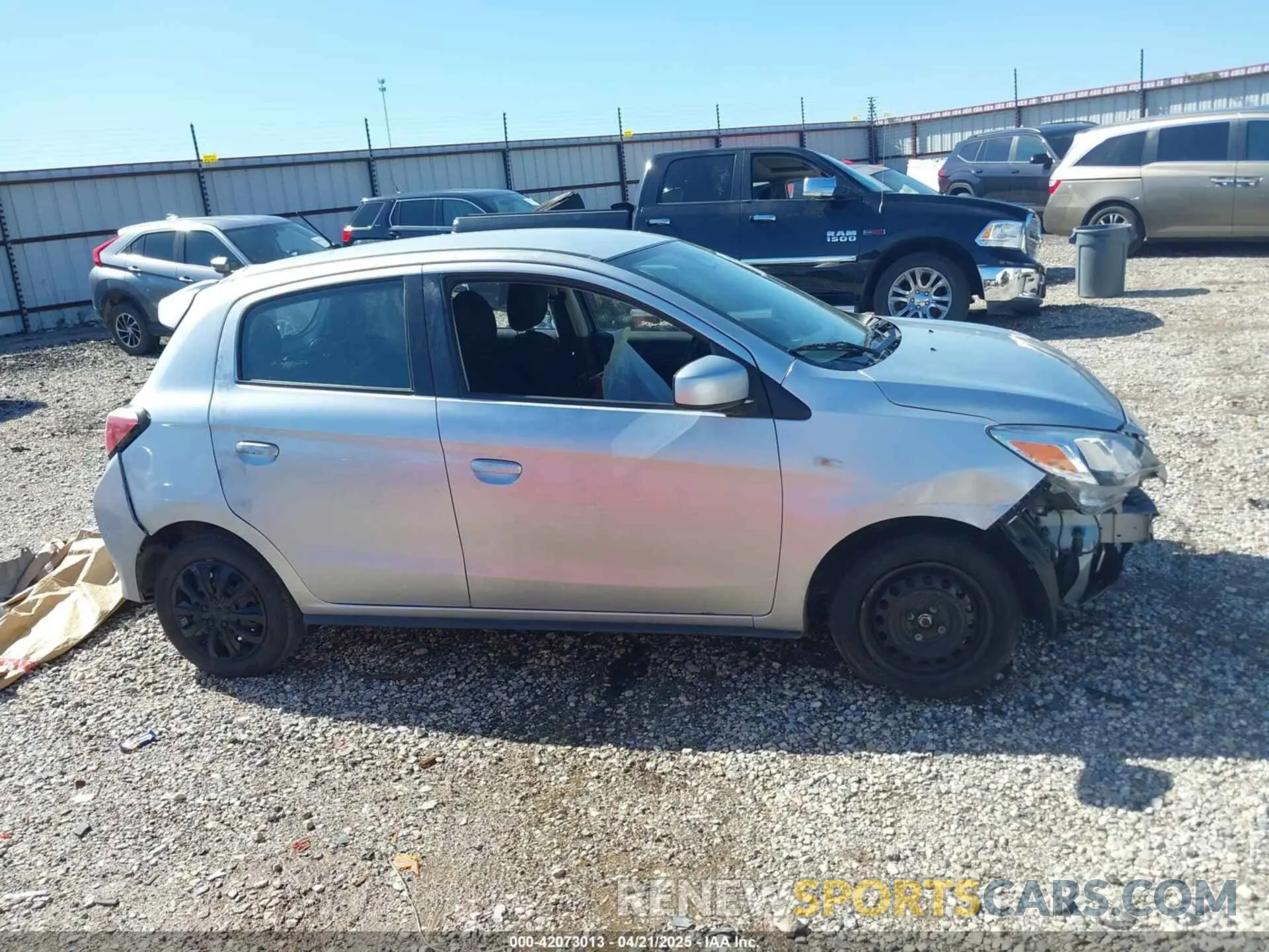 13 fotografías del automóvil dañado ML32AUHJ8MH003121 MITSUBISHI MIRAGE 2021